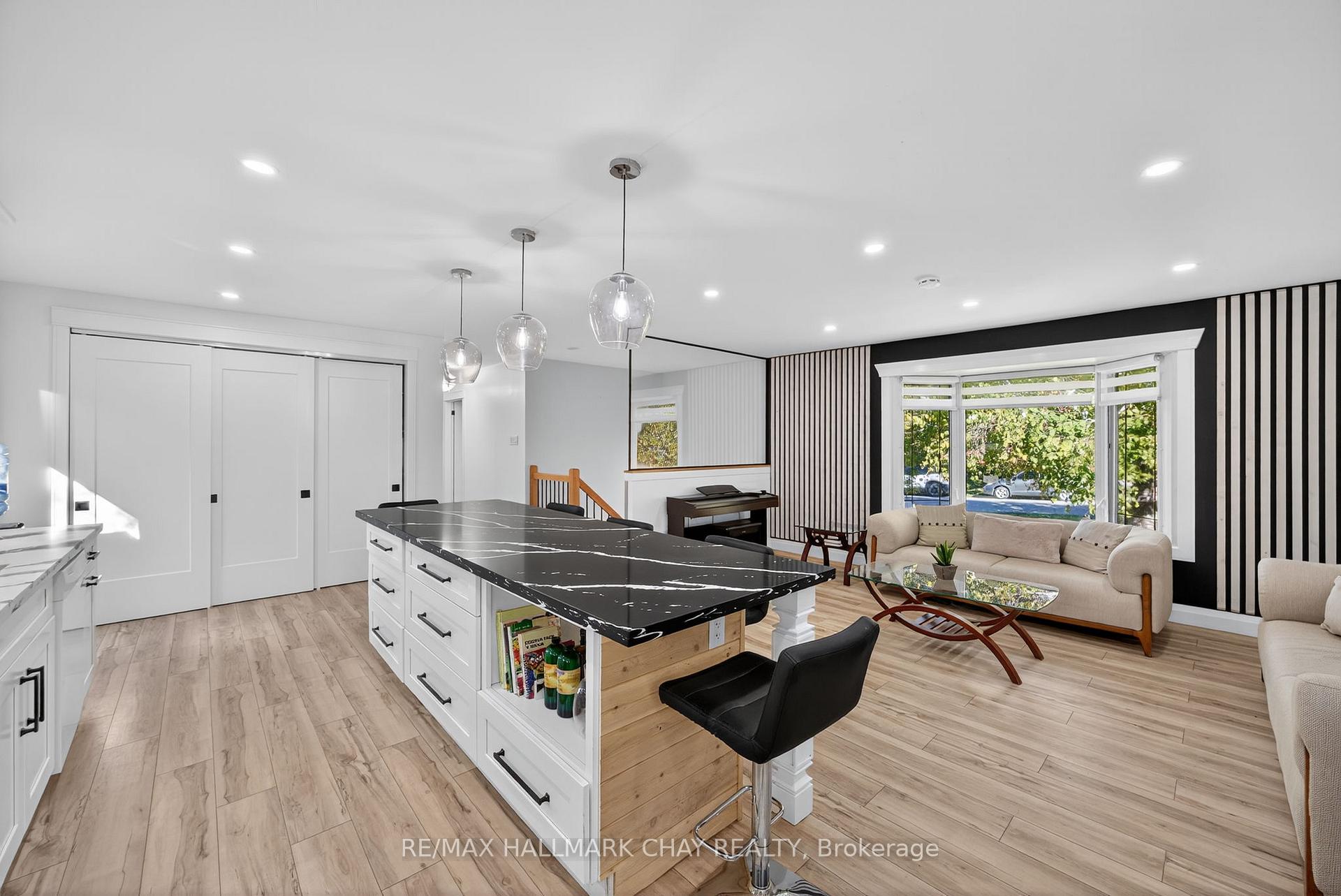 Photo 9 of 207 Merrett Drive, Barrie, Painswick North — HOMEH