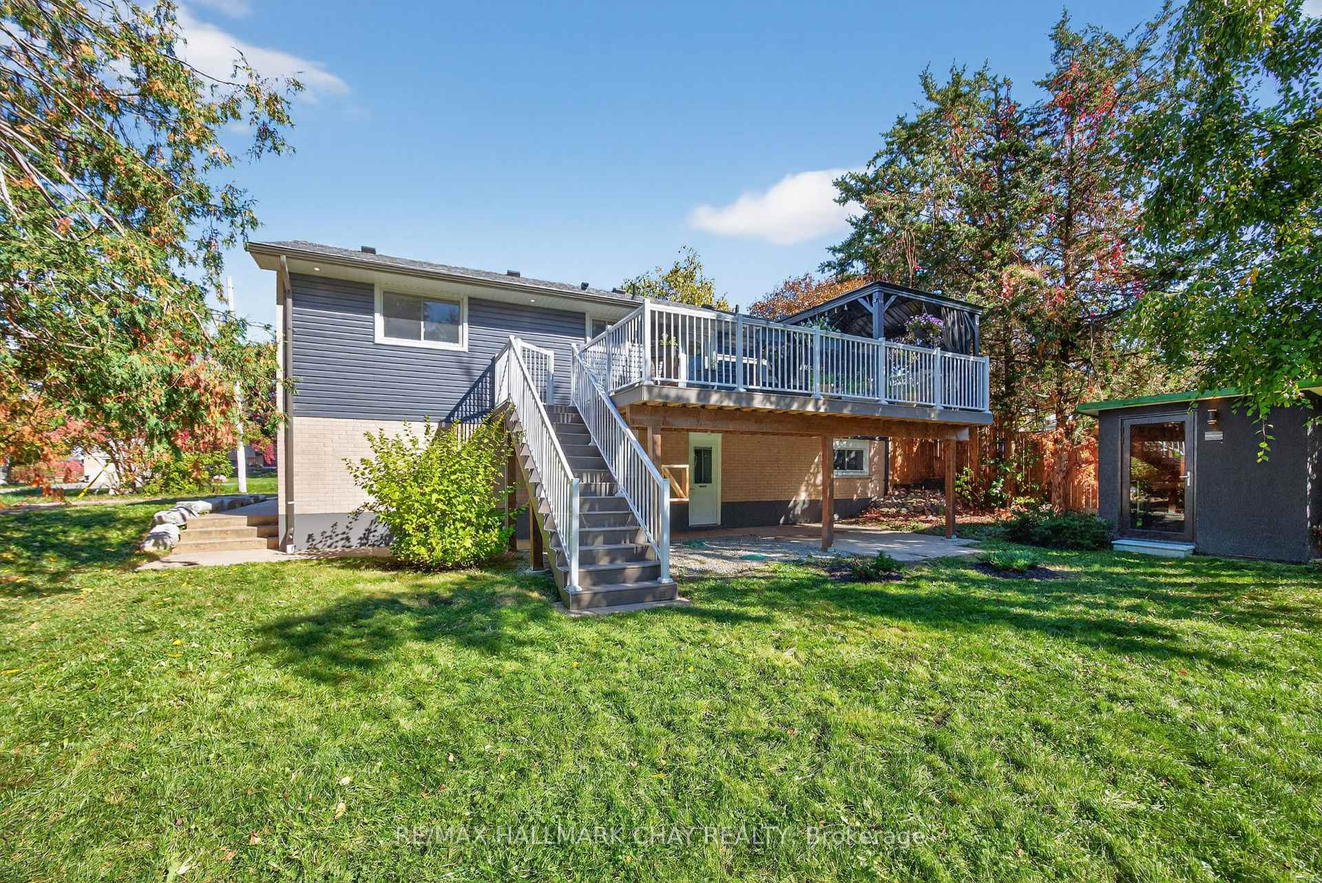 Photo 16 of 207 Merrett Drive, Barrie, Painswick North — HOMEH