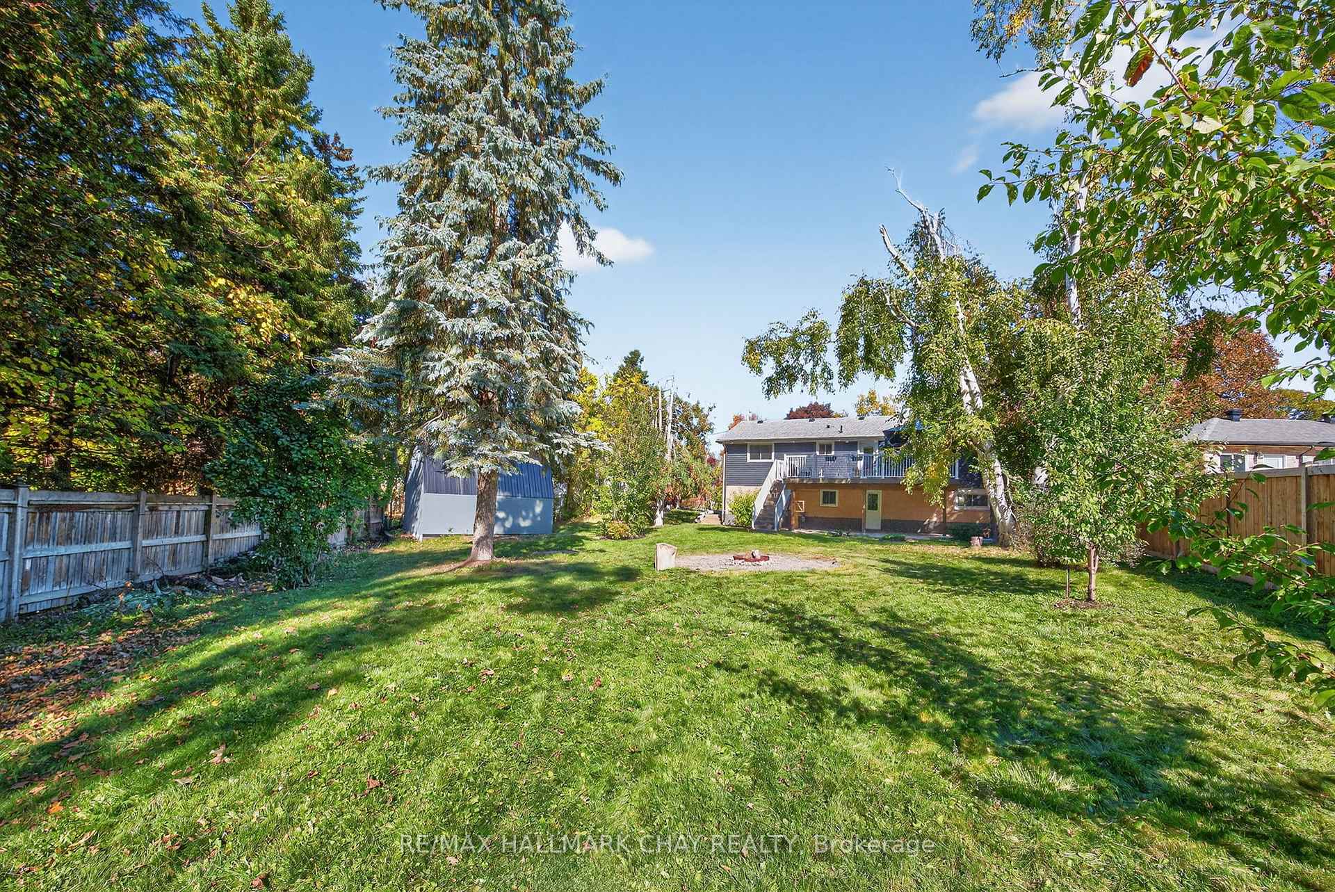 Photo 11 of 207 Merrett Drive, Barrie, Painswick North — HOMEH