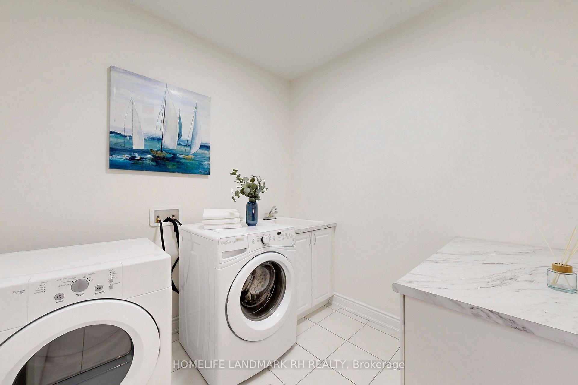 Photo 35 of 110 Novan Crescent, Aurora, Rural Aurora — HOMEH