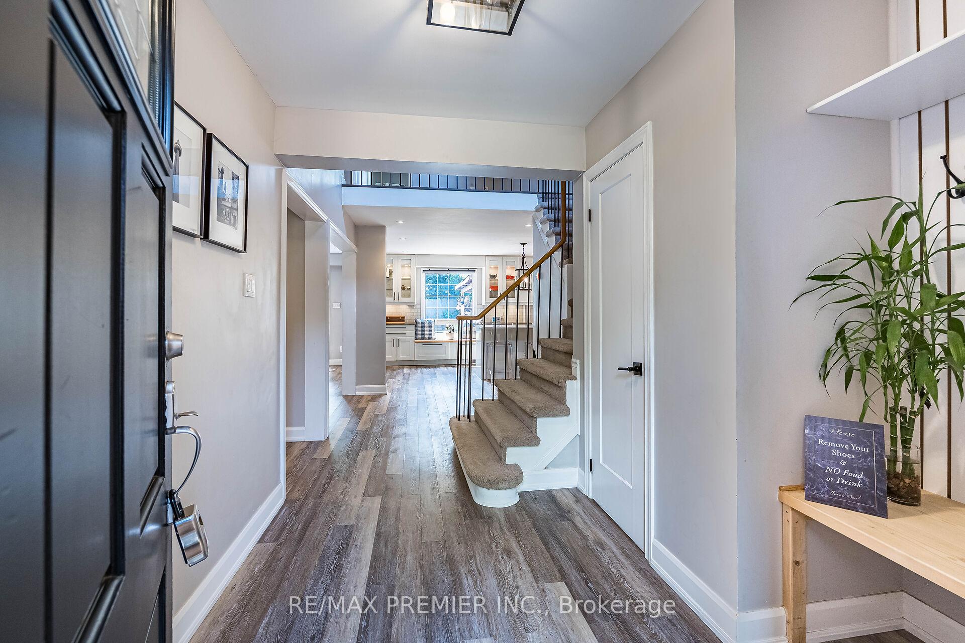 Photo 3 of 355 Hersey Crescent, Caledon, Bolton North — HOMEH