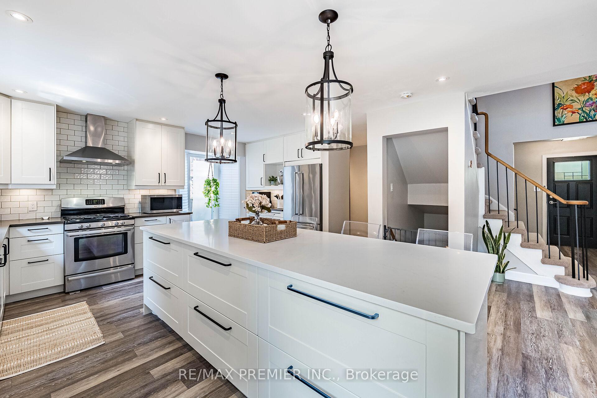 Photo 6 of 355 Hersey Crescent, Caledon, Bolton North — HOMEH