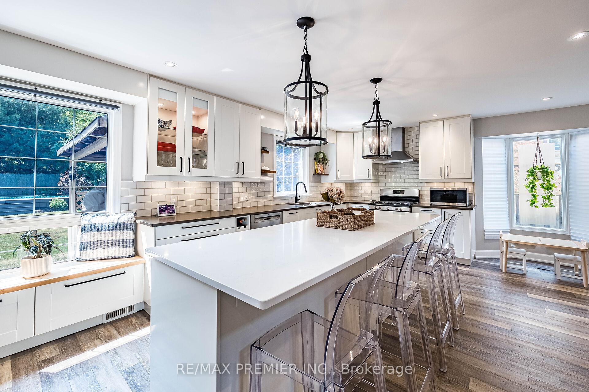 Photo 10 of 355 Hersey Crescent, Caledon, Bolton North — HOMEH