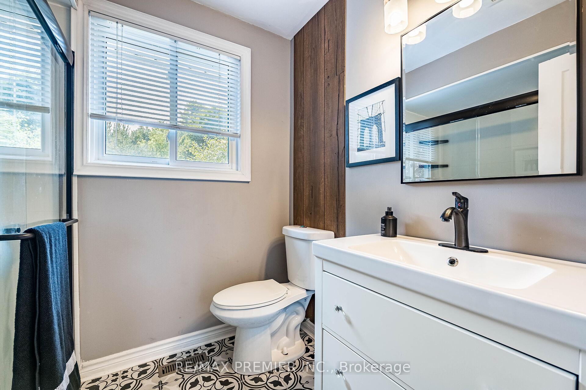 Photo 22 of 355 Hersey Crescent, Caledon, Bolton North — HOMEH
