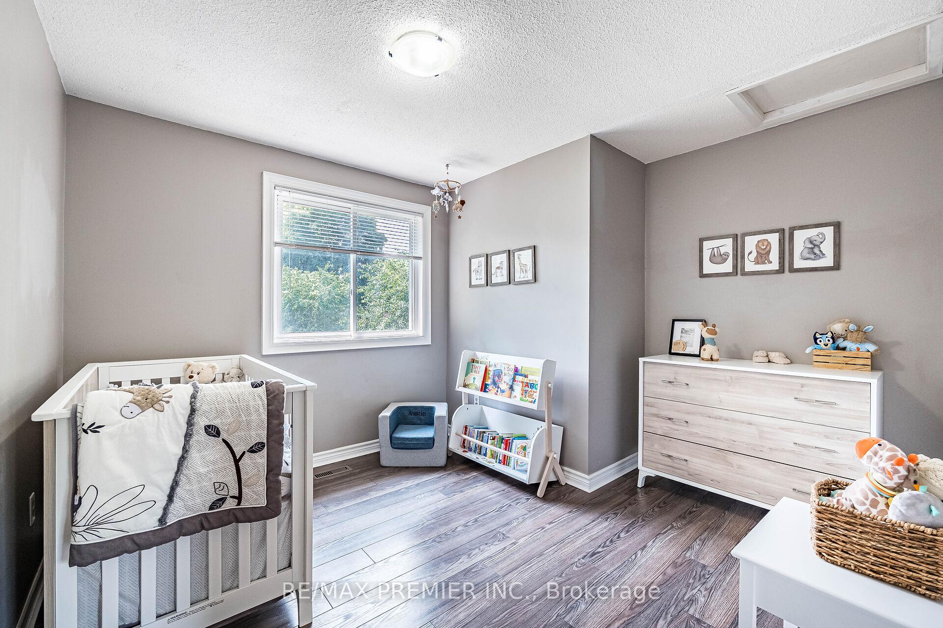 Photo 13 of 355 Hersey Crescent, Caledon, Bolton North — HOMEH