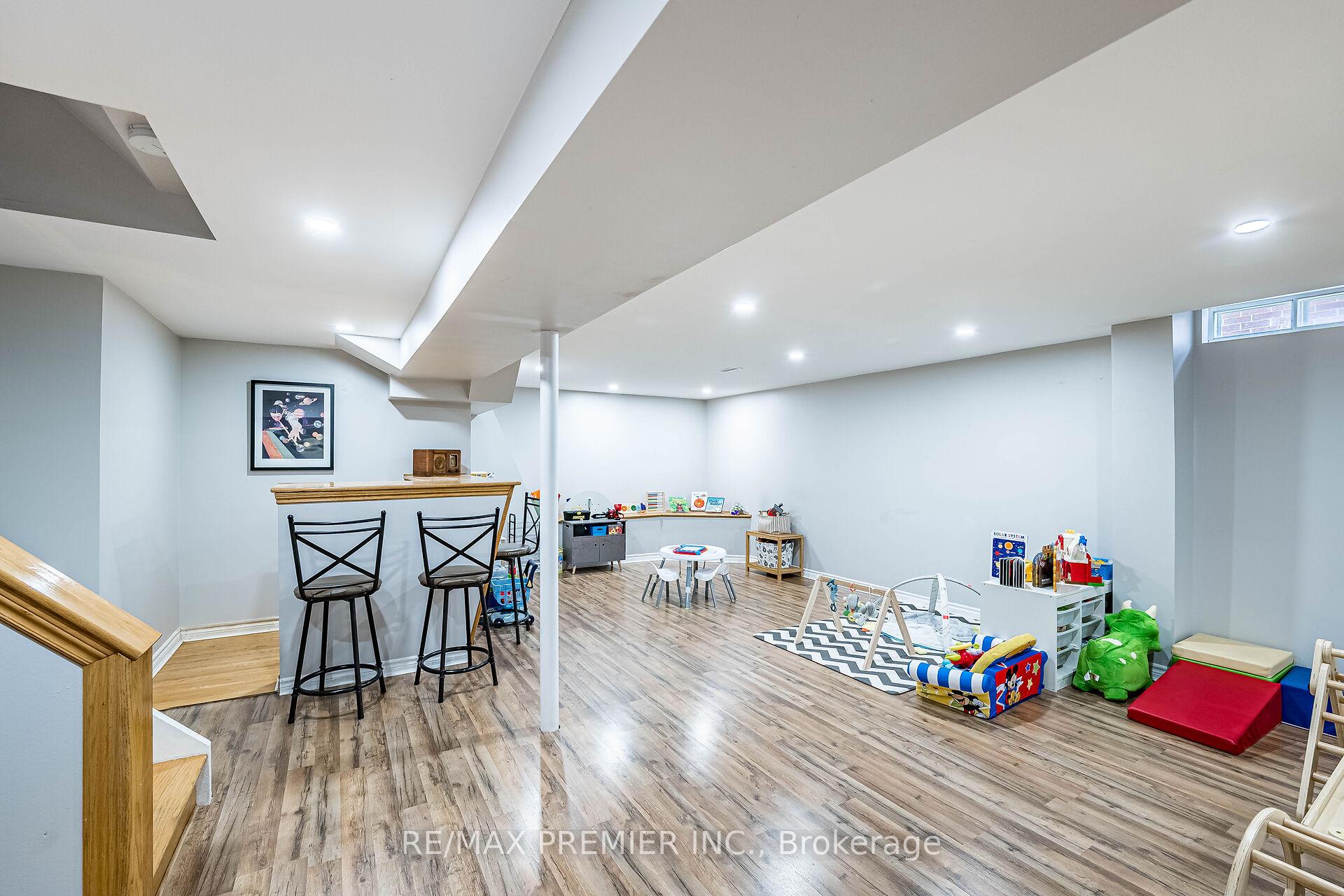 Photo 16 of 355 Hersey Crescent, Caledon, Bolton North — HOMEH