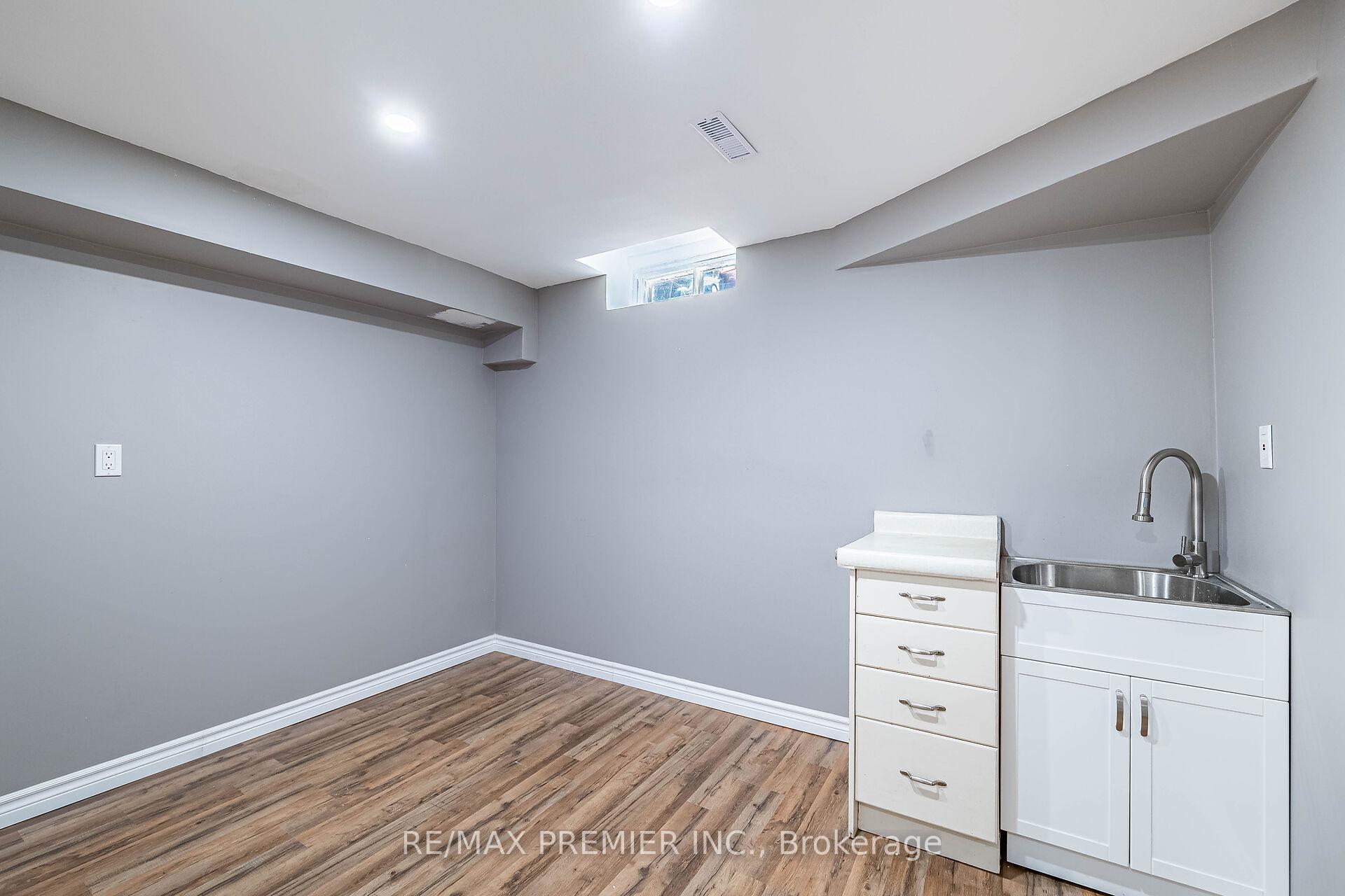 Photo 20 of 355 Hersey Crescent, Caledon, Bolton North — HOMEH