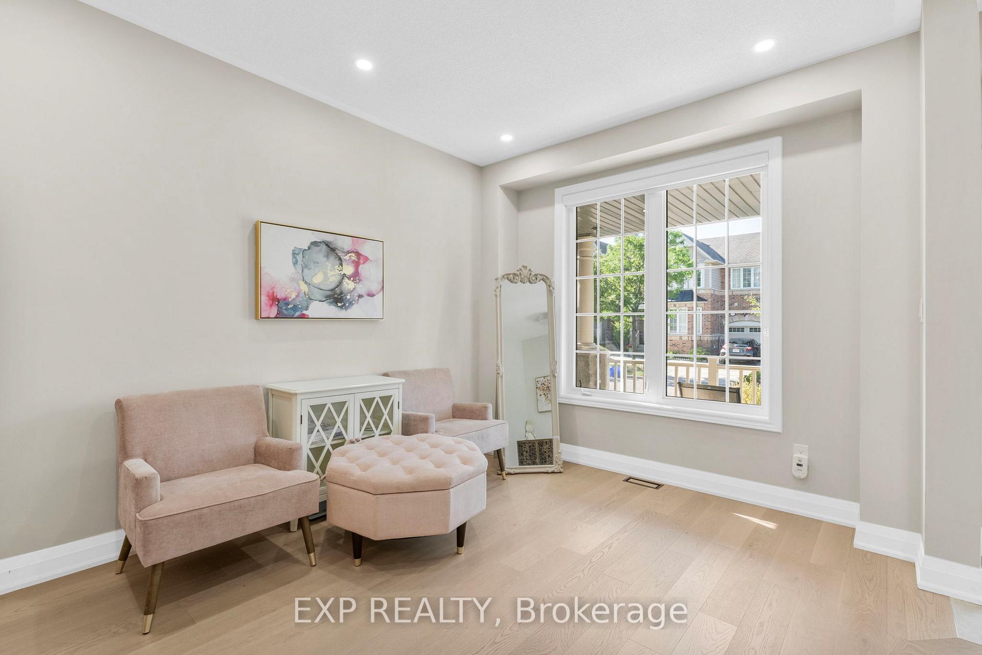 Photo 12 of 20 James Joyce Drive, Markham, Victoria Manor-Jennings Gate — HOMEH