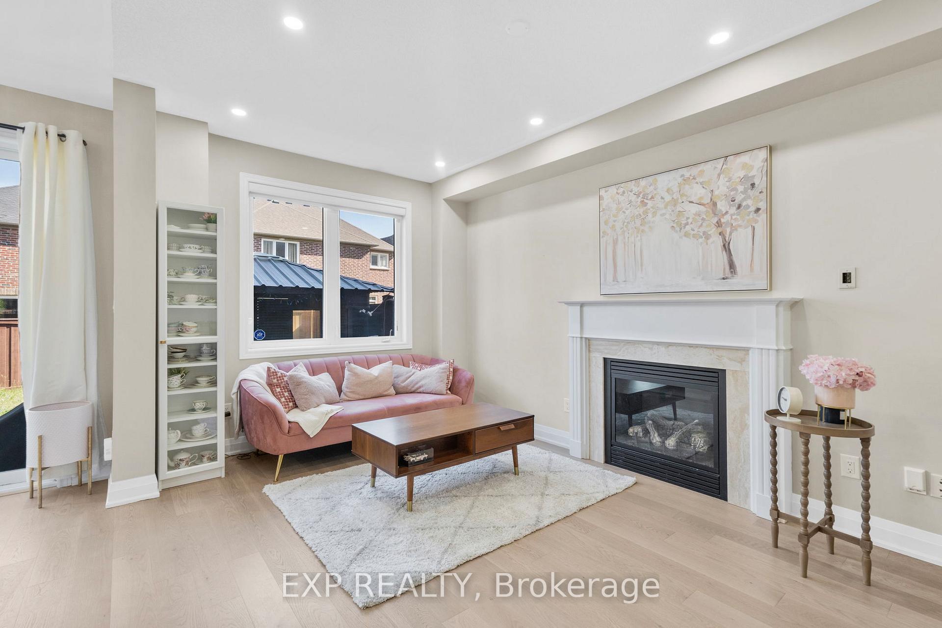 Photo 16 of 20 James Joyce Drive, Markham, Victoria Manor-Jennings Gate — HOMEH
