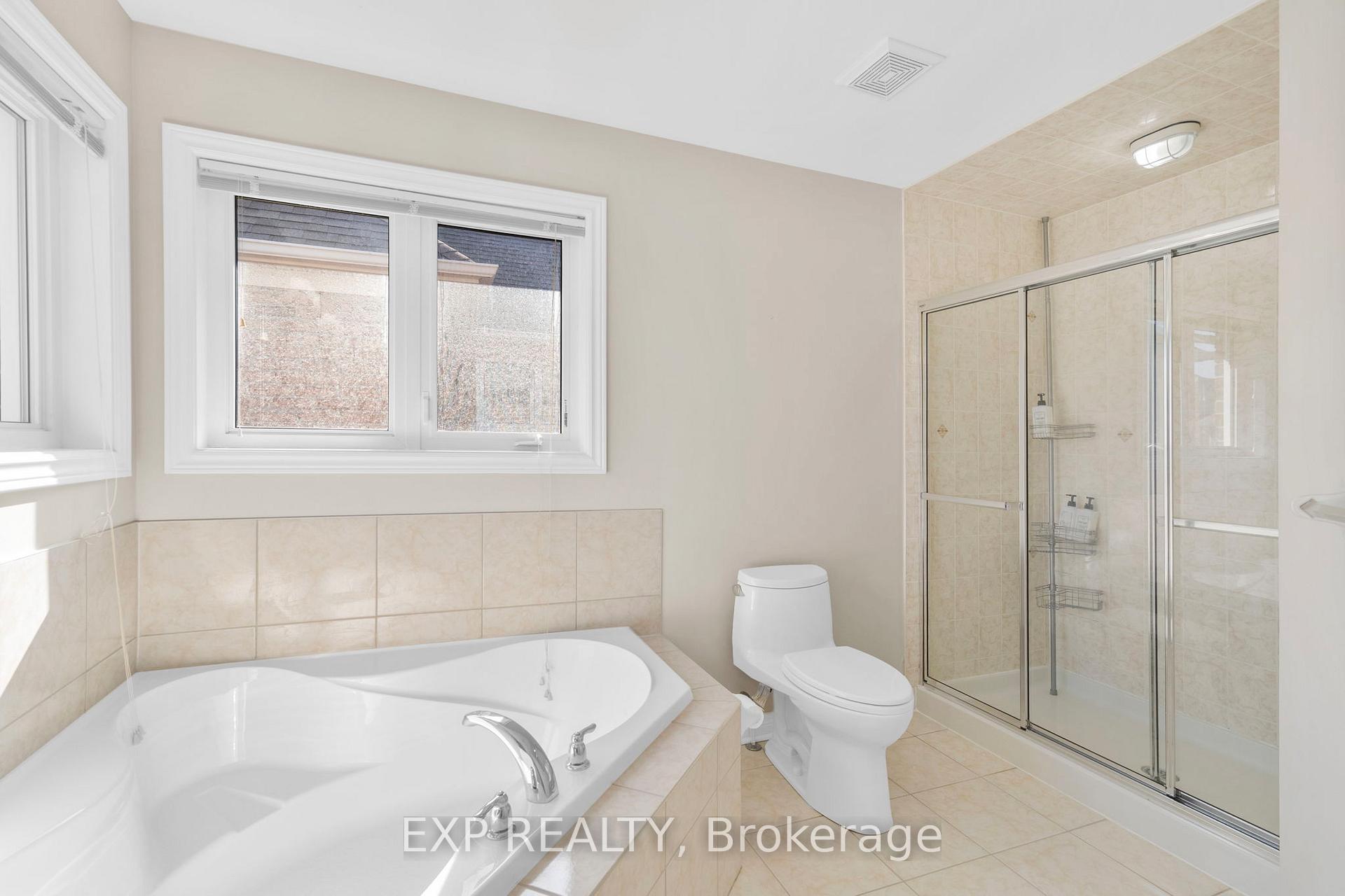 Photo 19 of 20 James Joyce Drive, Markham, Victoria Manor-Jennings Gate — HOMEH