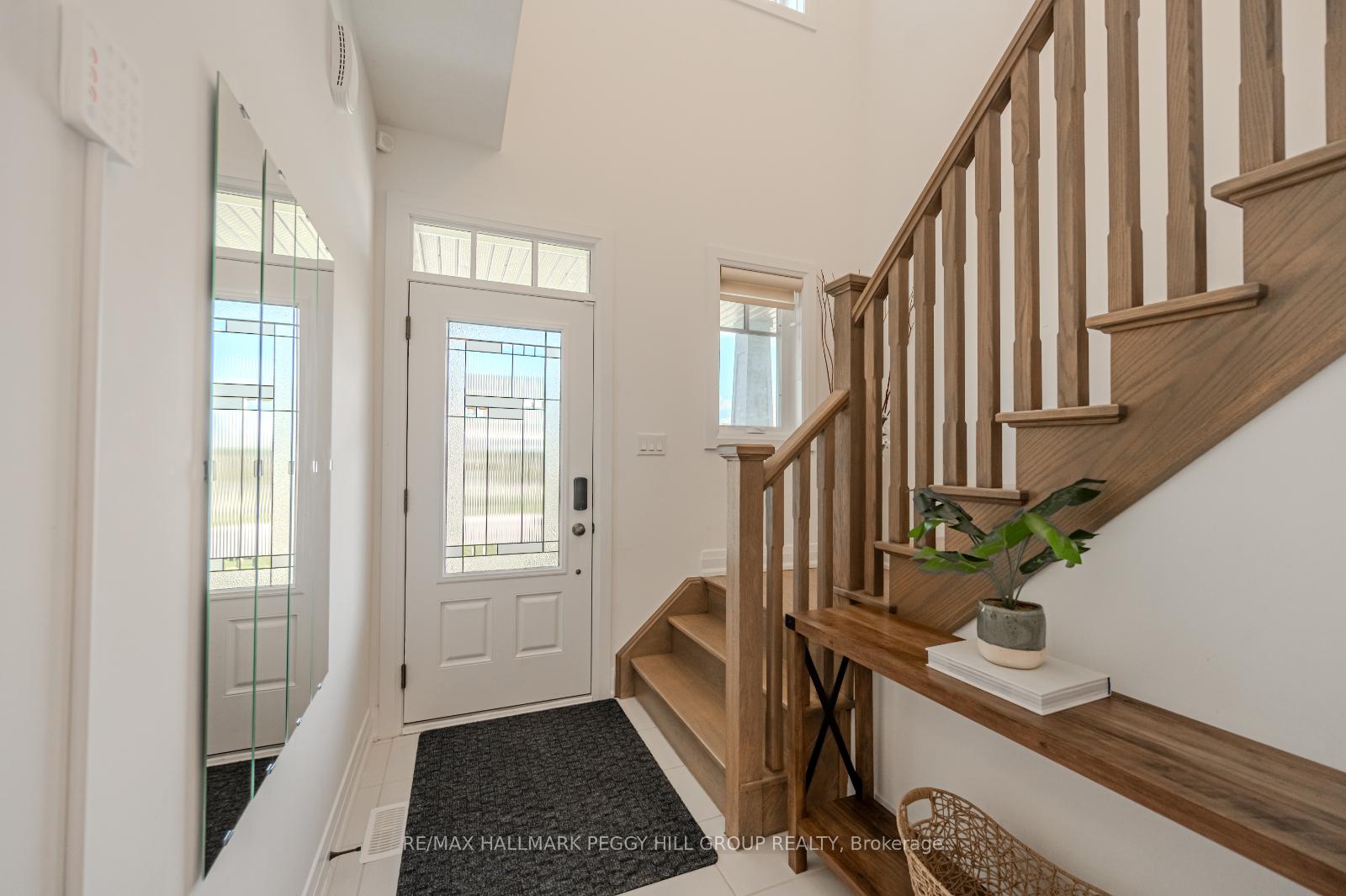 Photo 4 of 45 Pennell Drive, Barrie, Ardagh — HOMEH