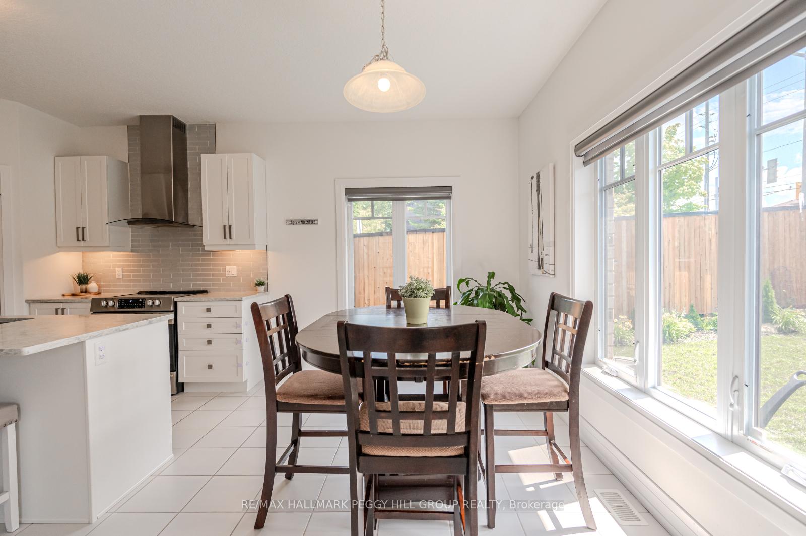 Photo 9 of 45 Pennell Drive, Barrie, Ardagh — HOMEH