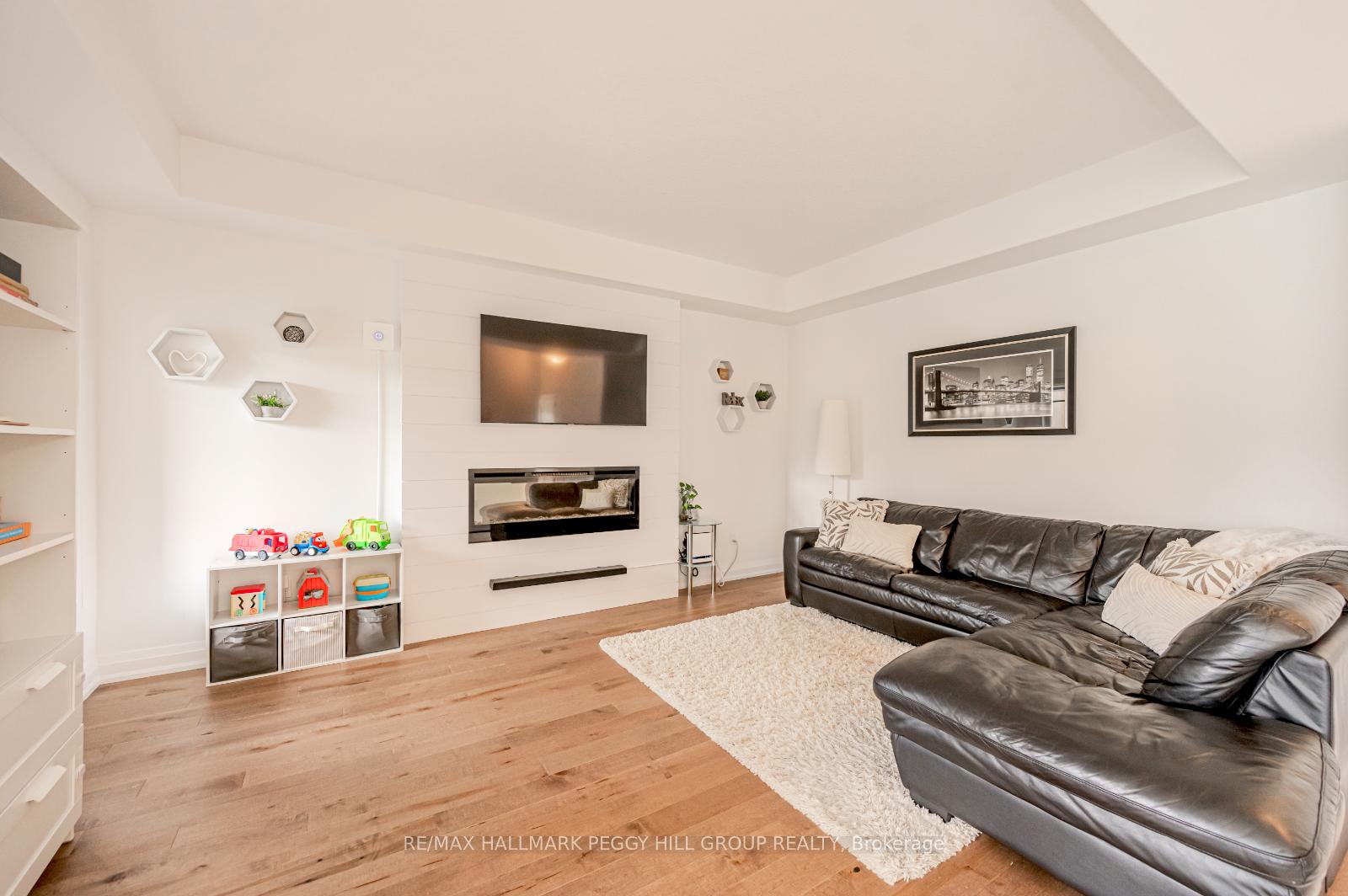 Photo 6 of 45 Pennell Drive, Barrie, Ardagh — HOMEH