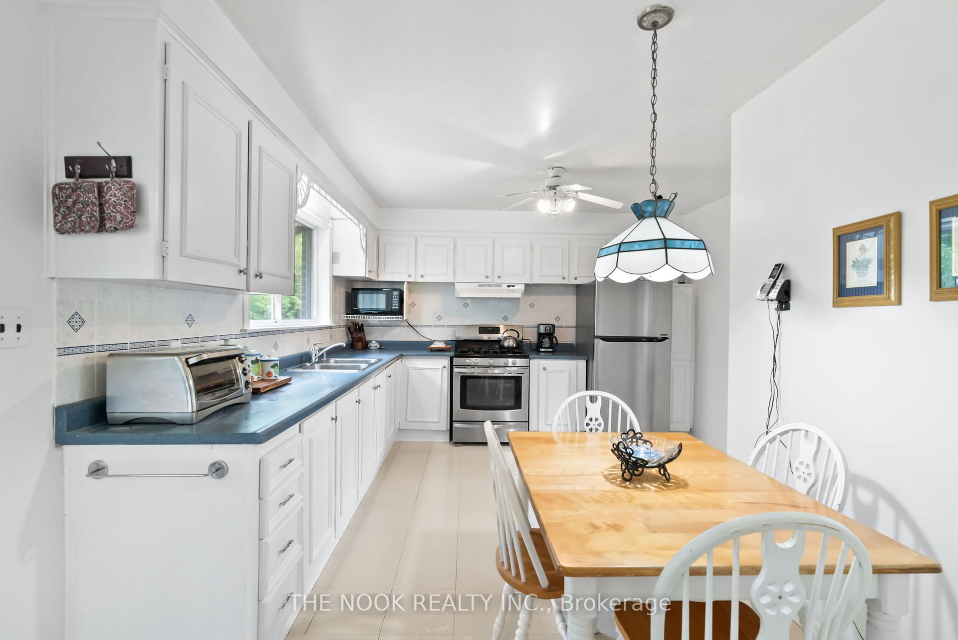 Photo 9 of 14 Carwin Crescent, Ajax, Central West — HOMEH