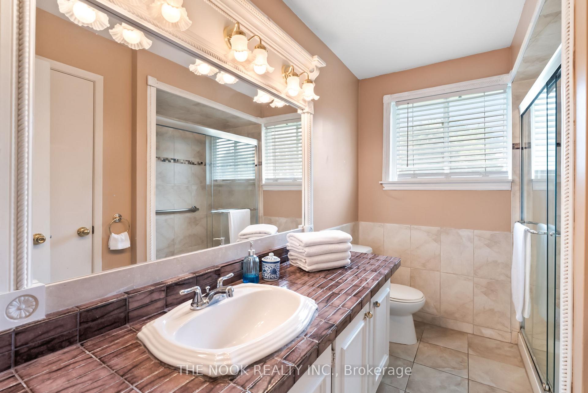 Photo 21 of 14 Carwin Crescent, Ajax, Central West — HOMEH