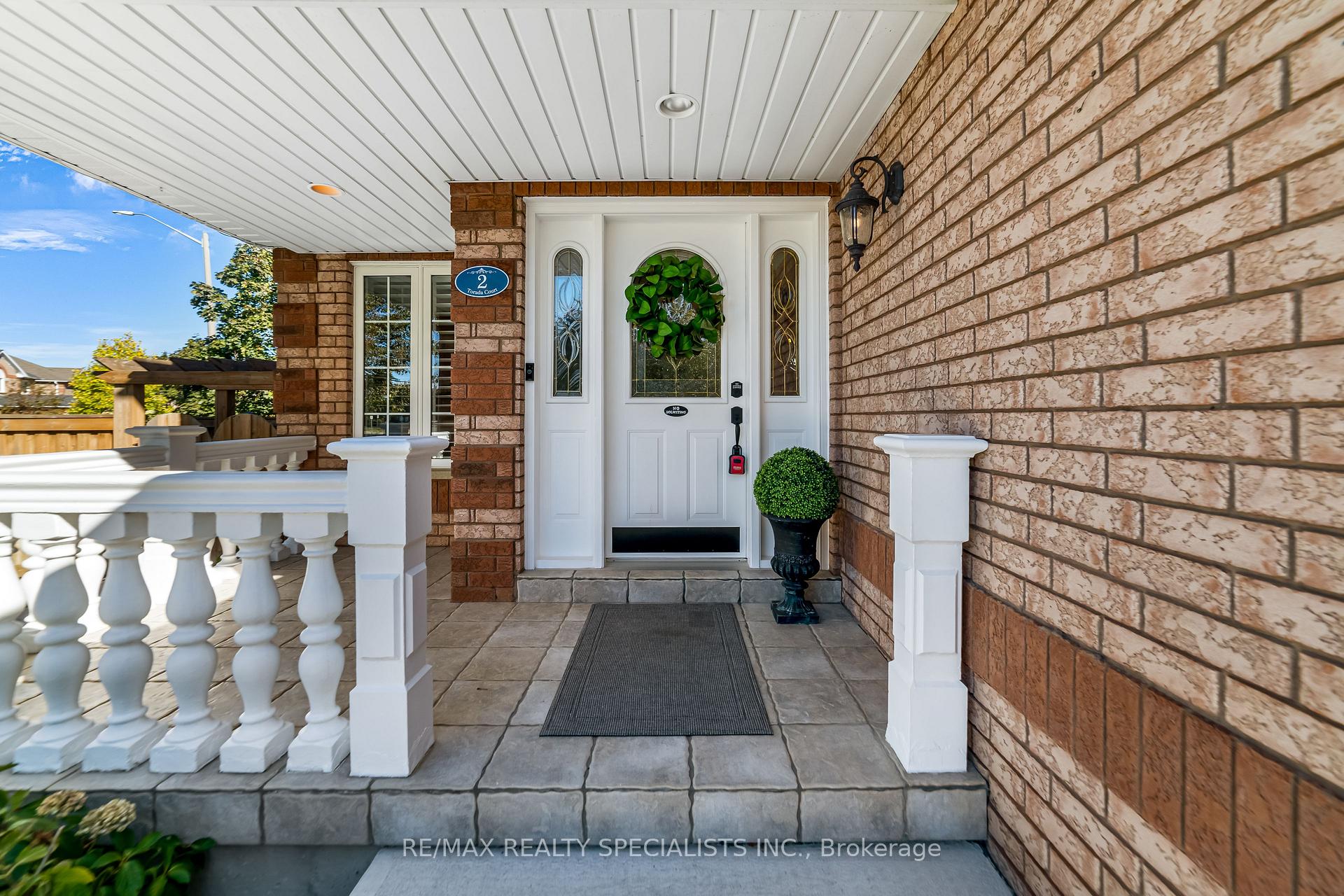 Photo 3 of 2 Torada Court, Brampton, Snelgrove — HOMEH