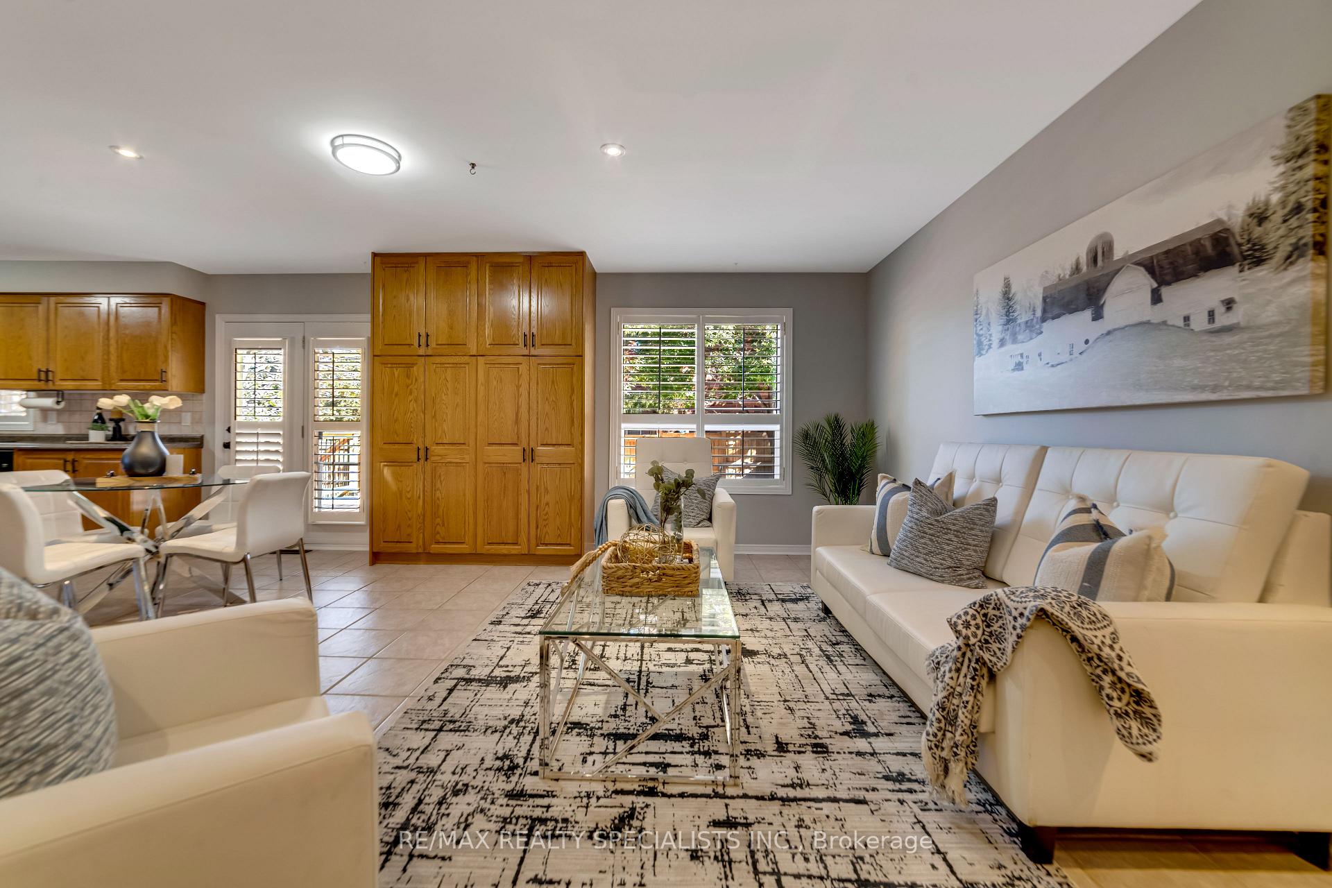 Photo 7 of 2 Torada Court, Brampton, Snelgrove — HOMEH