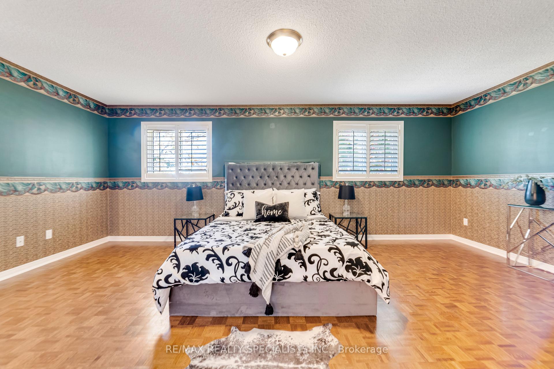 Photo 11 of 2 Torada Court, Brampton, Snelgrove — HOMEH