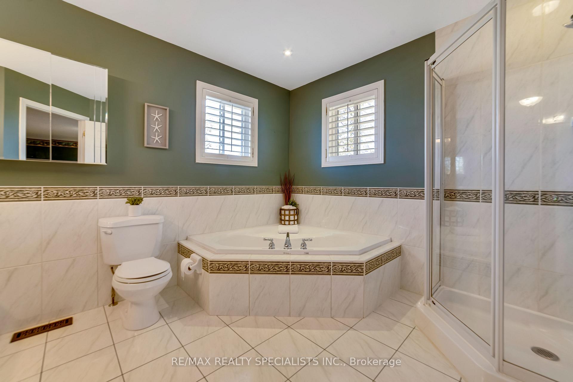 Photo 14 of 2 Torada Court, Brampton, Snelgrove — HOMEH