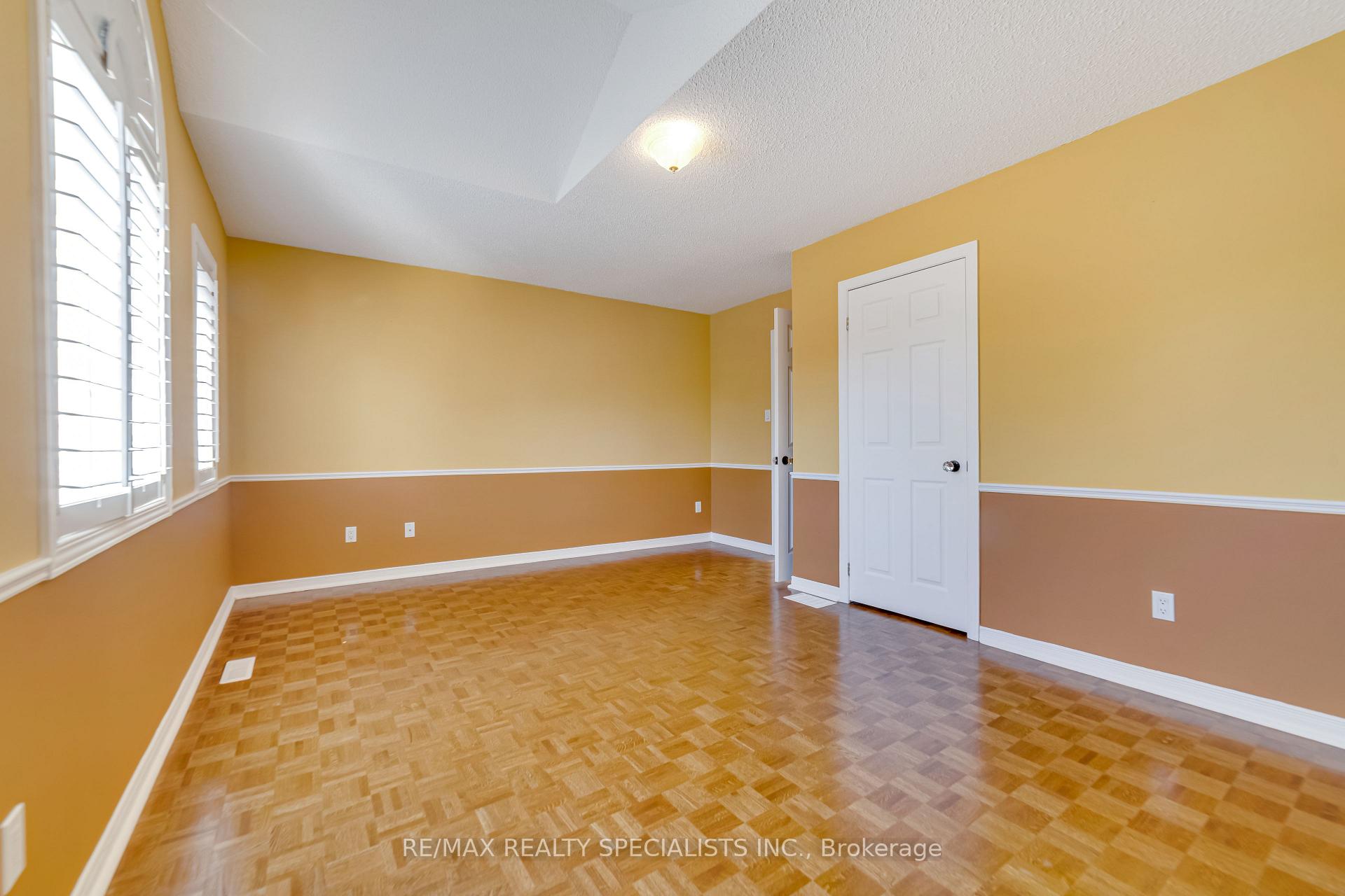 Photo 22 of 2 Torada Court, Brampton, Snelgrove — HOMEH