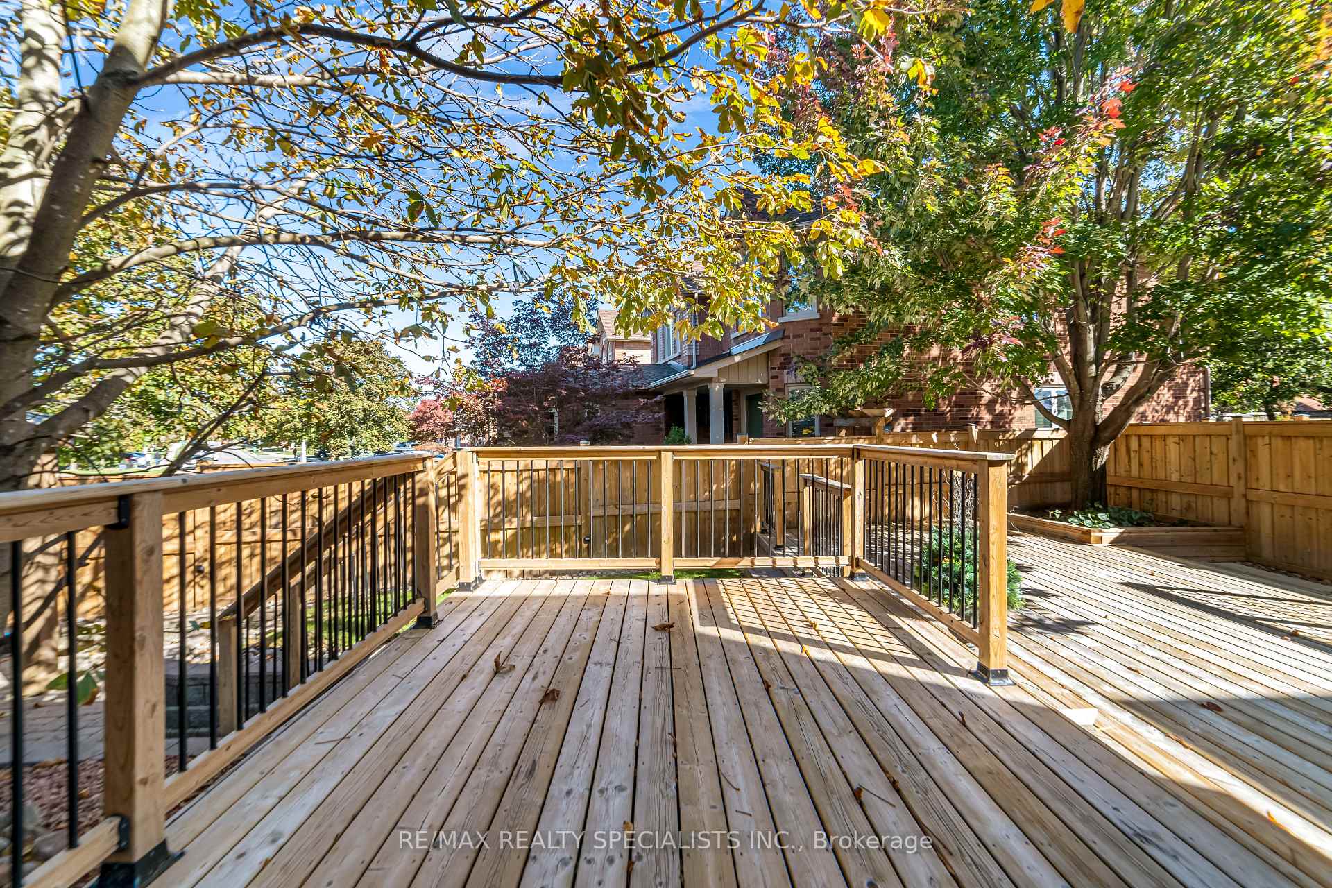 Photo 38 of 2 Torada Court, Brampton, Snelgrove — HOMEH