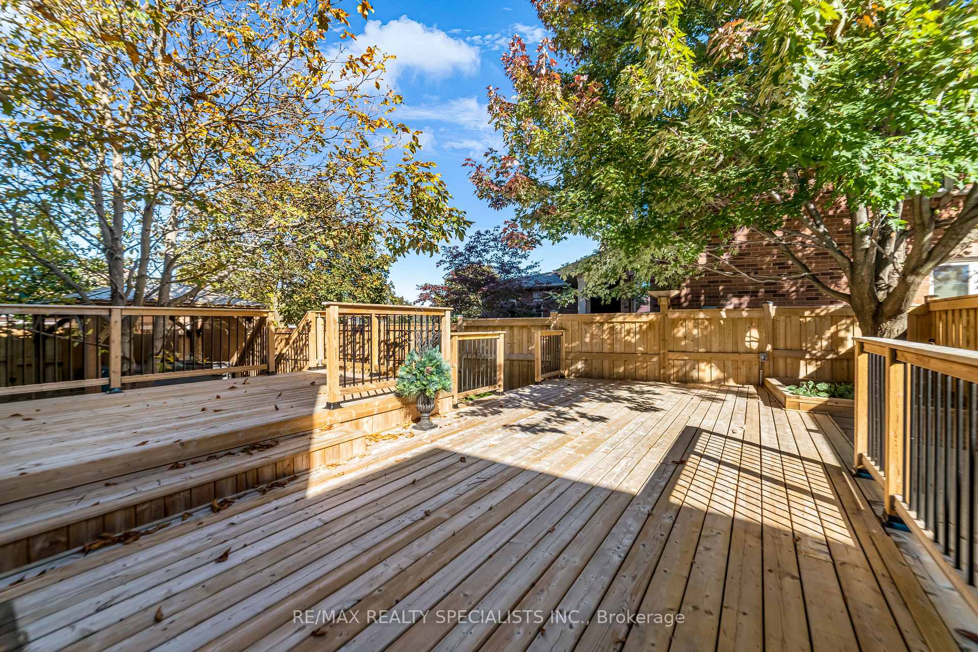 Photo 39 of 2 Torada Court, Brampton, Snelgrove — HOMEH