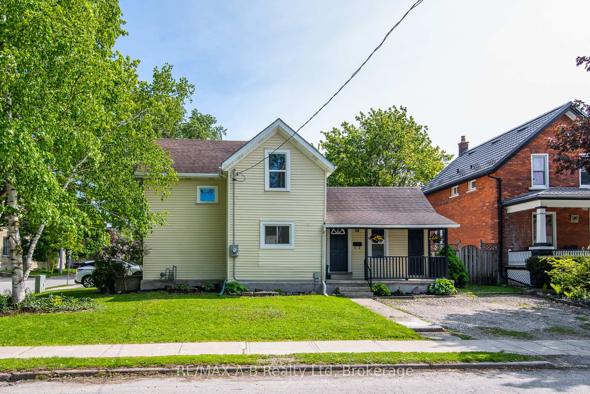 Photo 8 of 124 King Street, Stratford — HOMEH