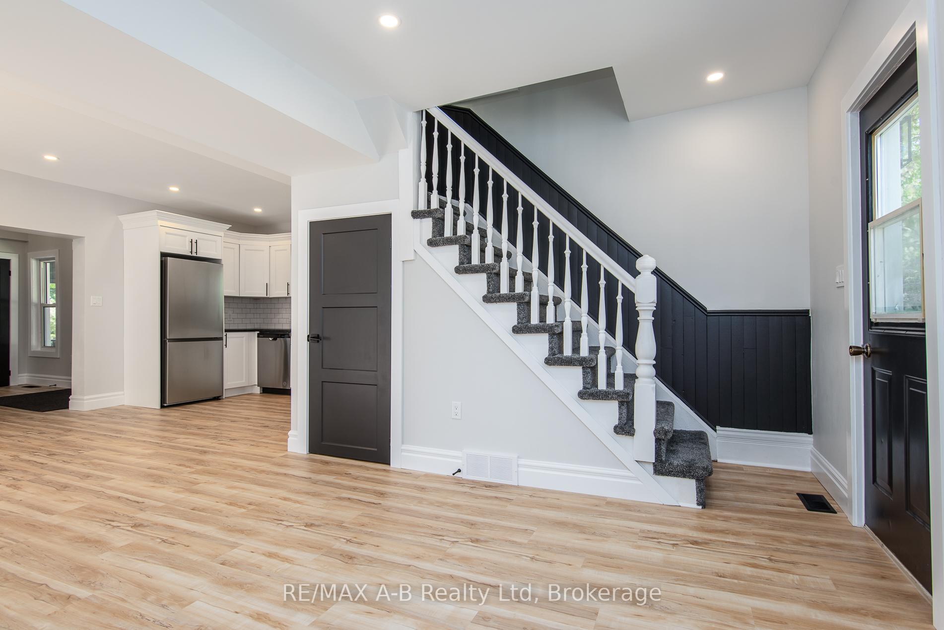 Photo 6 of 124 King Street, Stratford — HOMEH