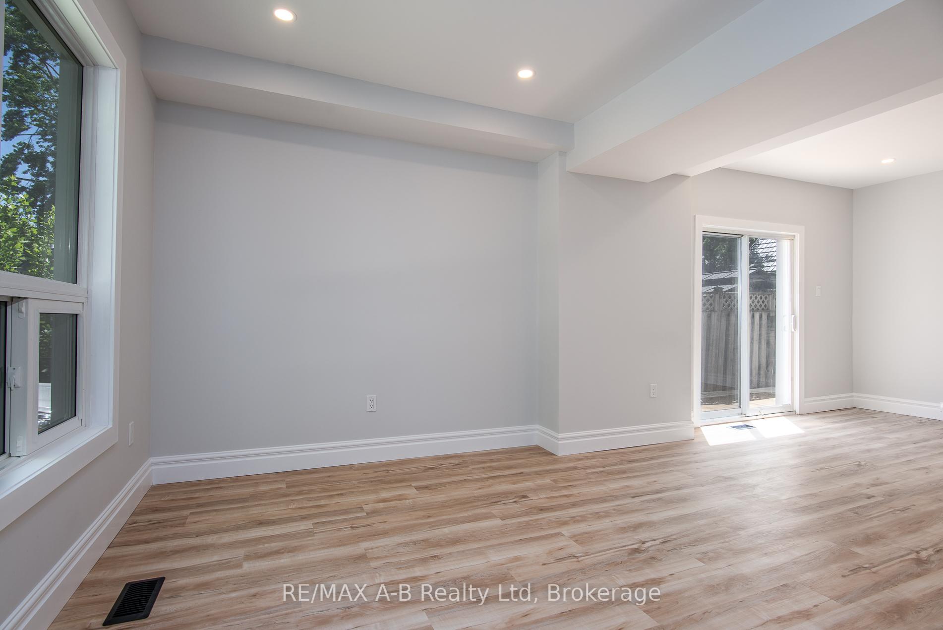 Photo 11 of 124 King Street, Stratford — HOMEH