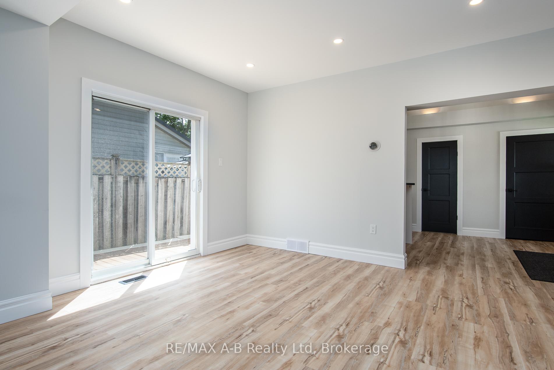 Photo 7 of 124 King Street, Stratford — HOMEH