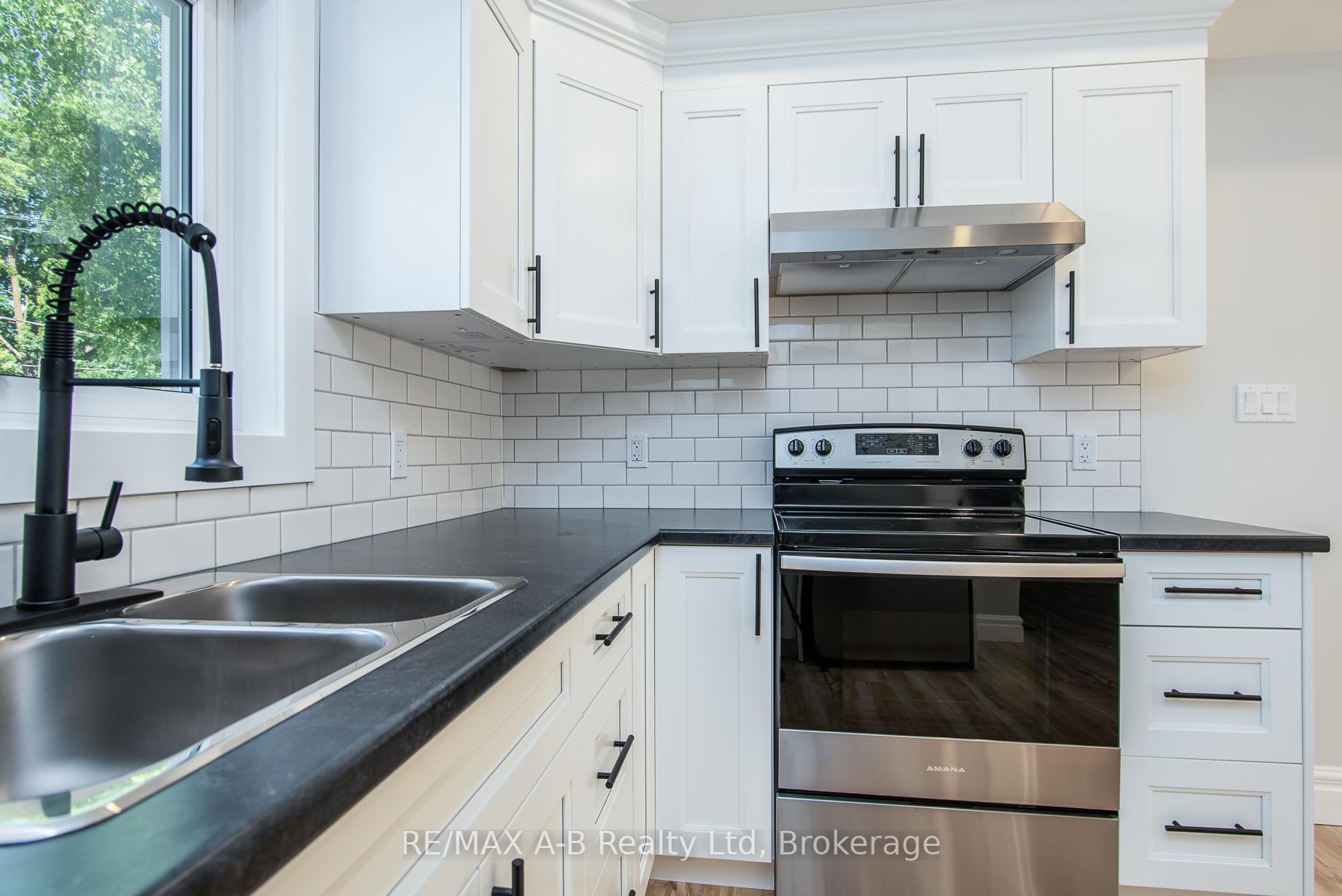 Photo 18 of 124 King Street, Stratford — HOMEH