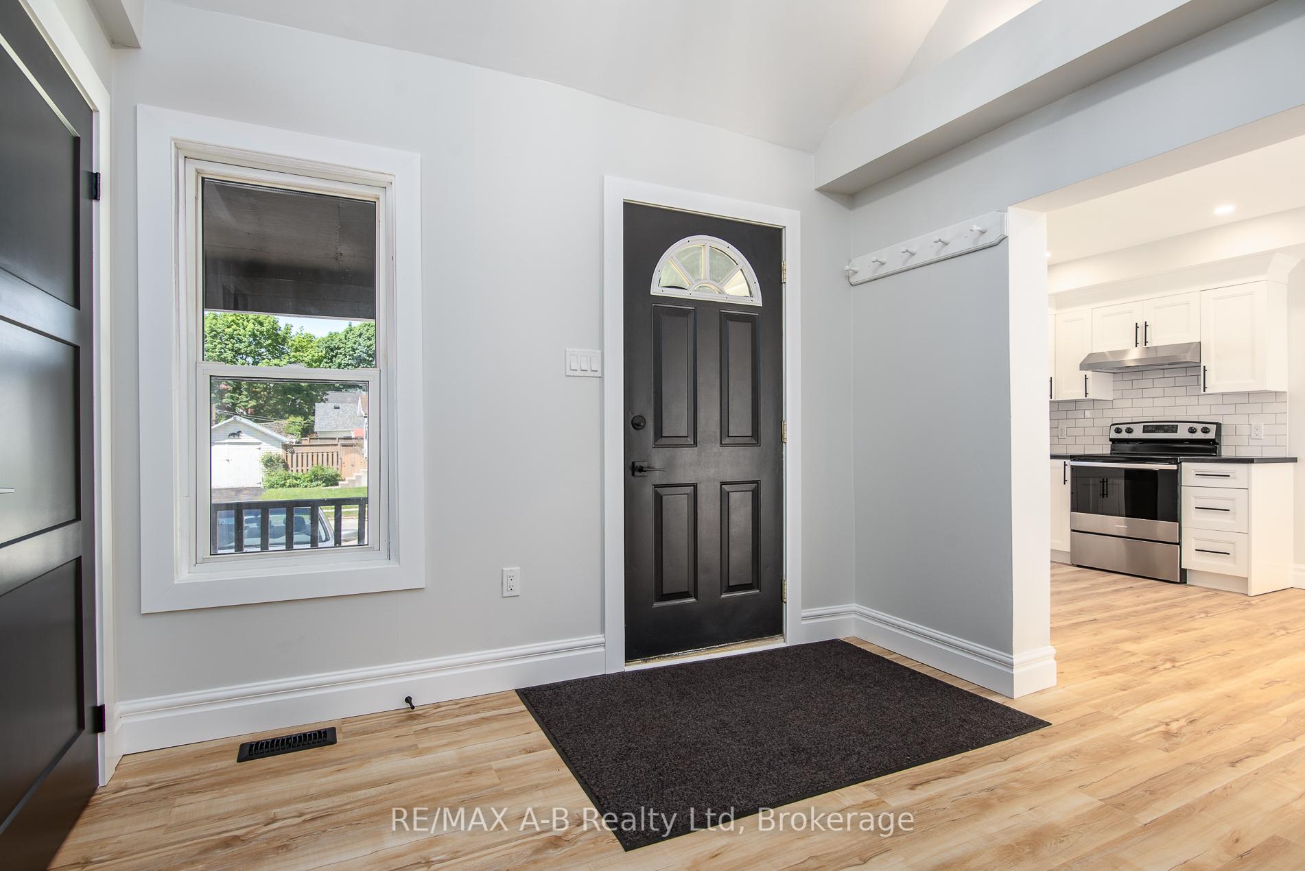 Photo 21 of 124 King Street, Stratford — HOMEH