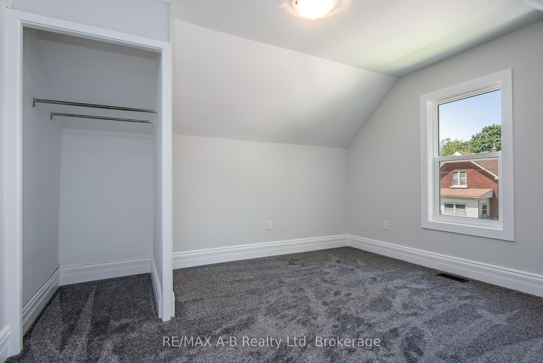 Photo 23 of 124 King Street, Stratford — HOMEH