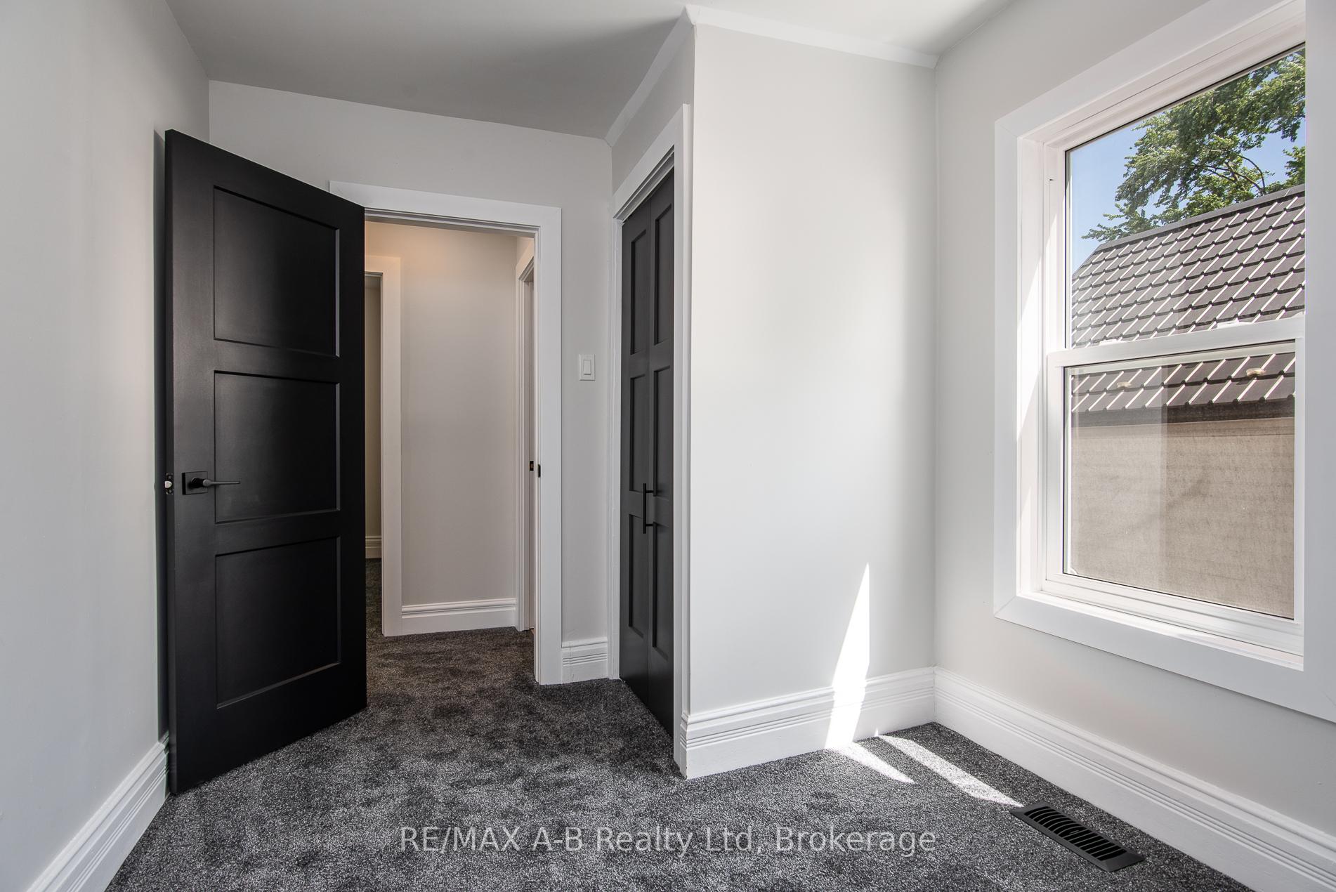 Photo 28 of 124 King Street, Stratford — HOMEH
