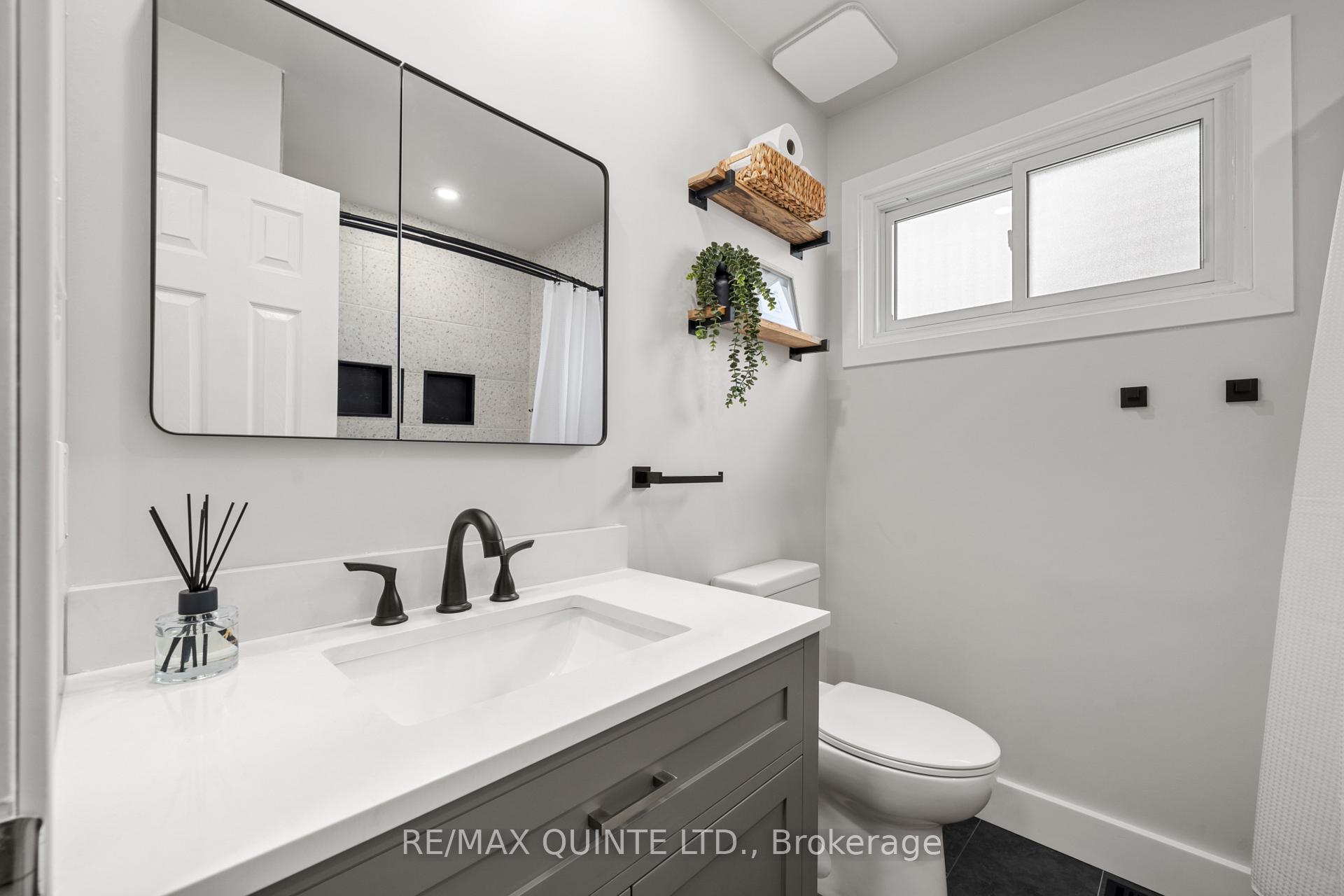 Photo 16 of 1071 Gunter Settlement Road, Quinte West, Murray Ward — HOMEH