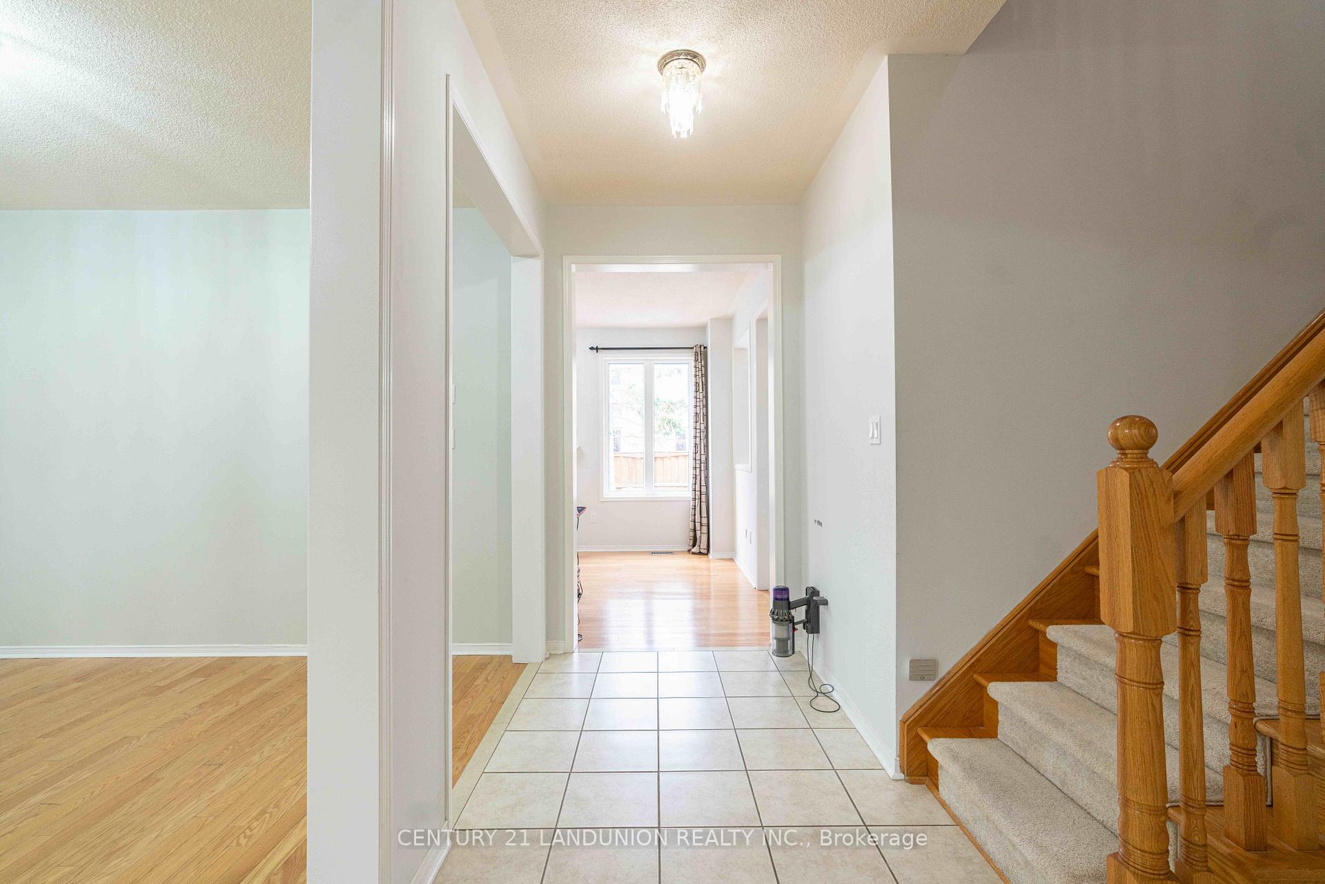 Photo 12 of 58 Stricker Avenue, Markham, Wismer — HOMEH