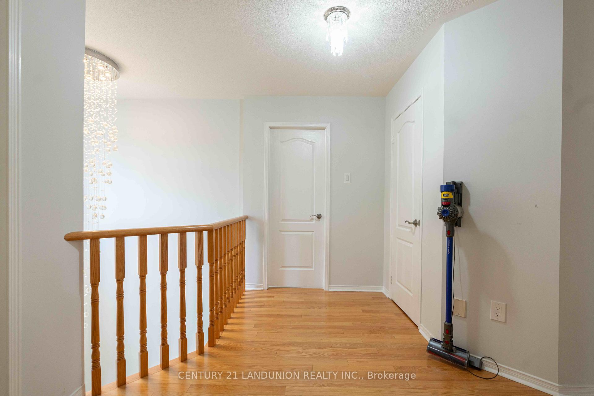 Photo 33 of 58 Stricker Avenue, Markham, Wismer — HOMEH