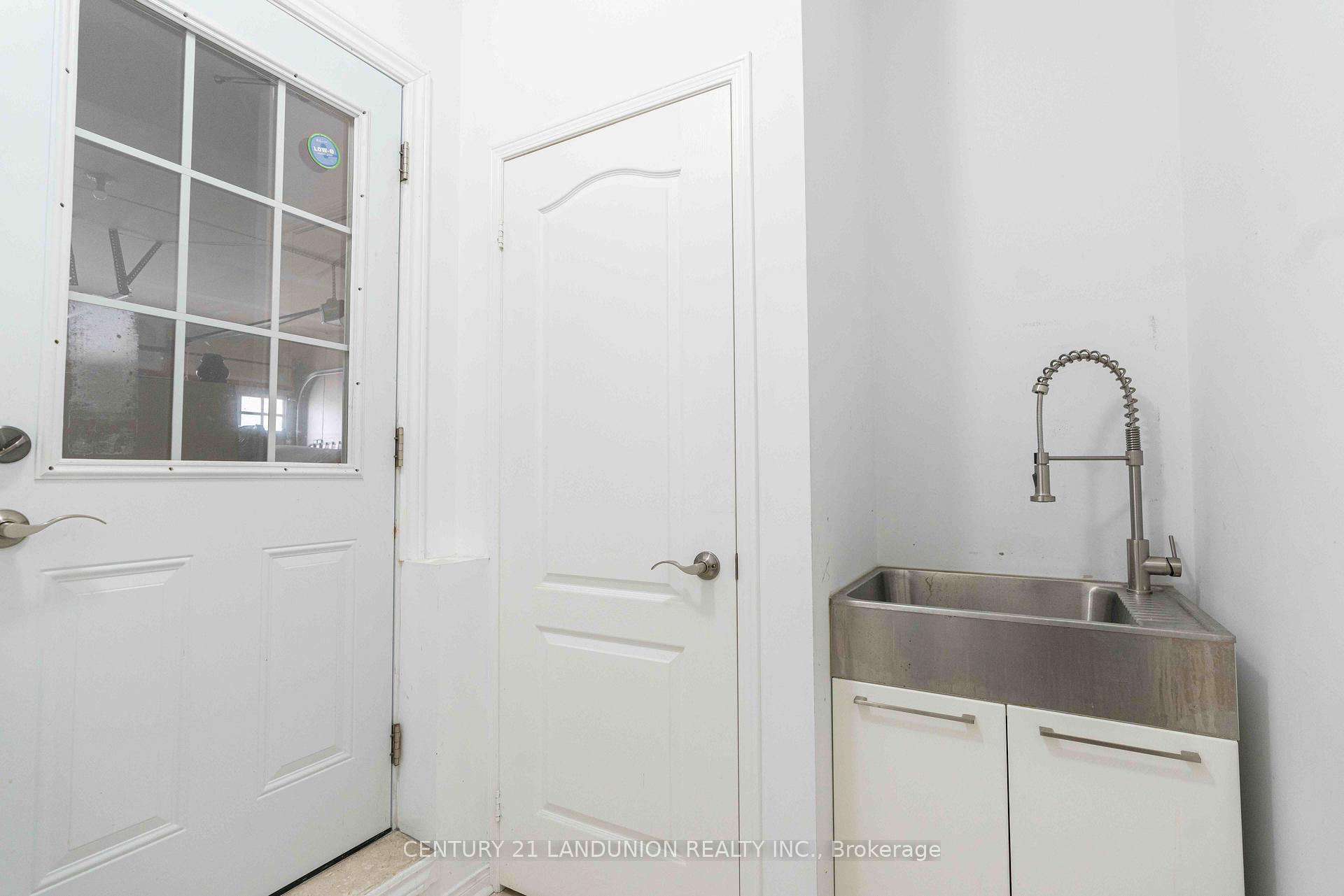 Photo 30 of 58 Stricker Avenue, Markham, Wismer — HOMEH