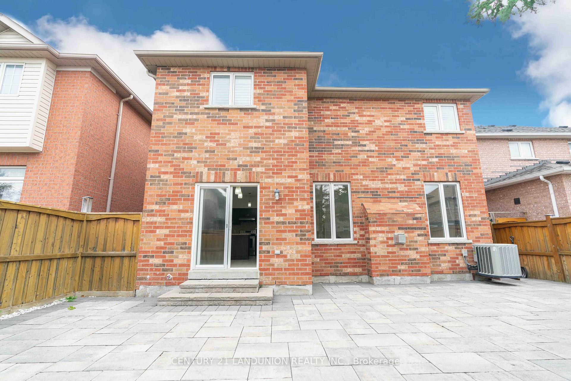 Photo 38 of 58 Stricker Avenue, Markham, Wismer — HOMEH