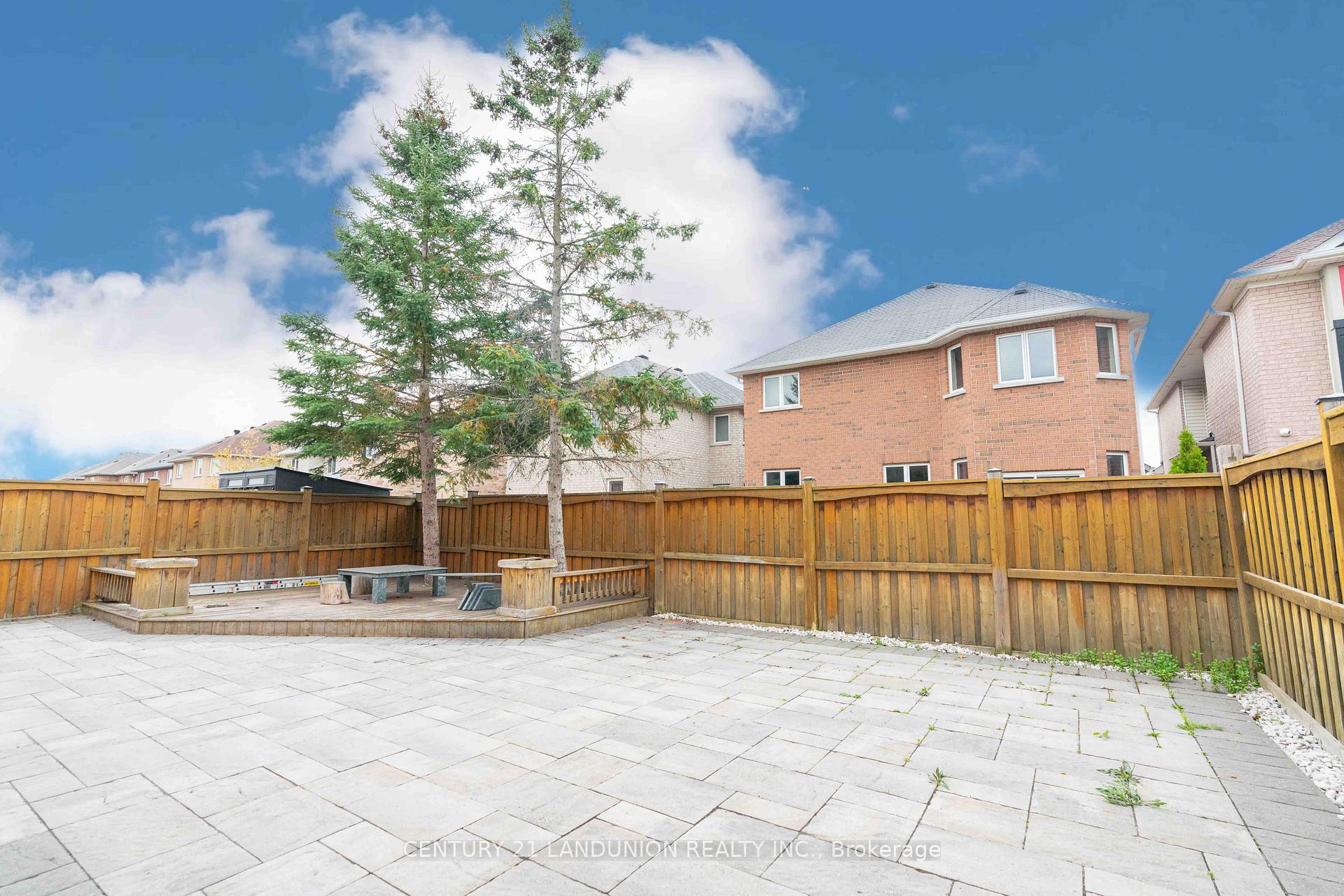 Photo 40 of 58 Stricker Avenue, Markham, Wismer — HOMEH