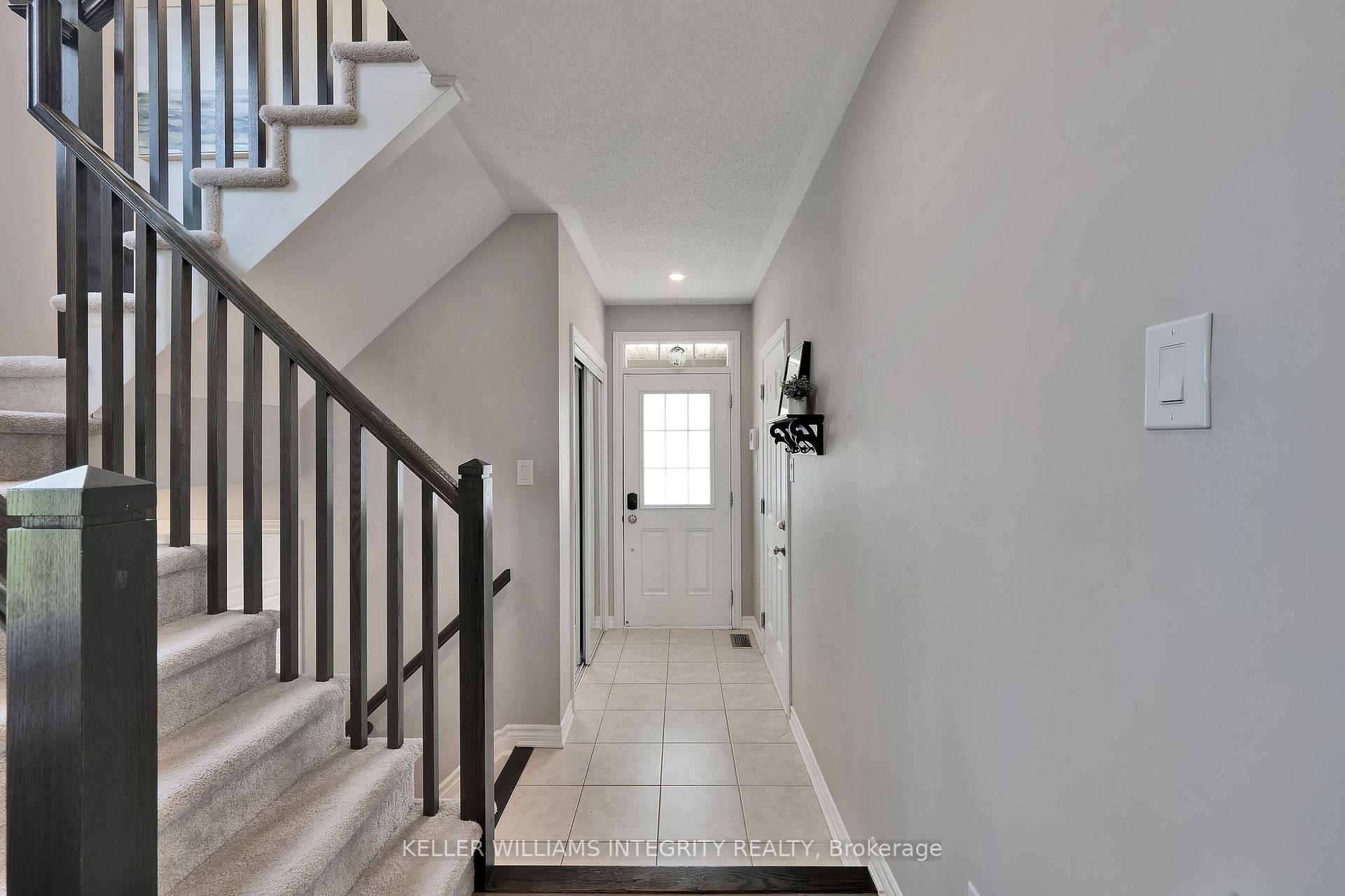 Photo 5 of 332 Astelia Crescent, Ottawa, Stittsville (North) — HOMEH