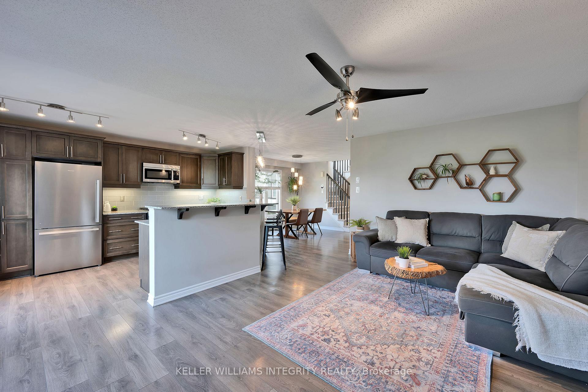 Photo 6 of 332 Astelia Crescent, Ottawa, Stittsville (North) — HOMEH