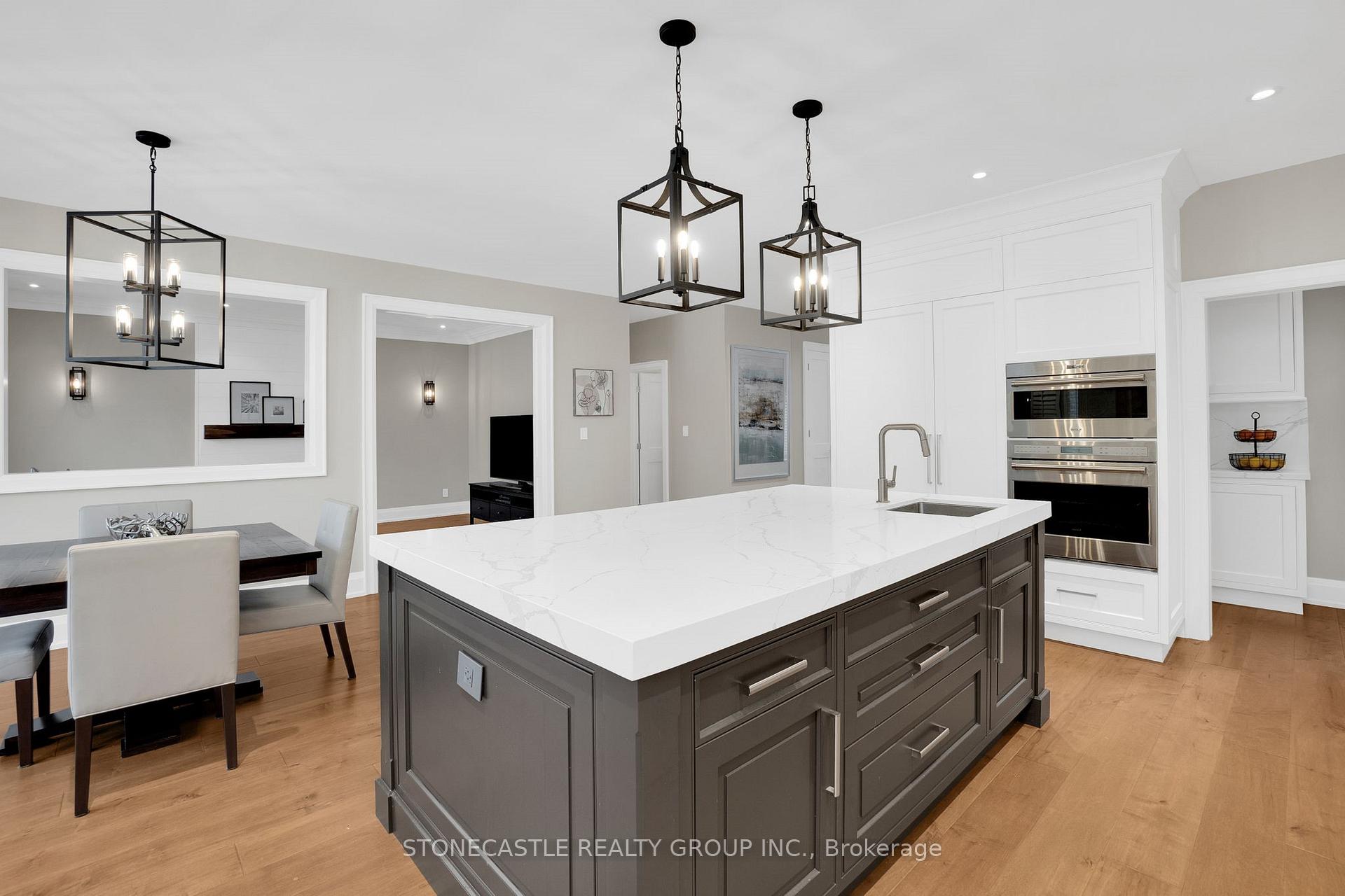 Photo 7 of 113 Rota Crescent, Vaughan, Sonoma Heights — HOMEH
