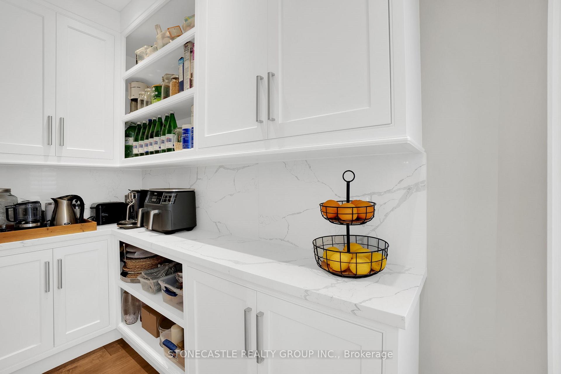 Photo 9 of 113 Rota Crescent, Vaughan, Sonoma Heights — HOMEH