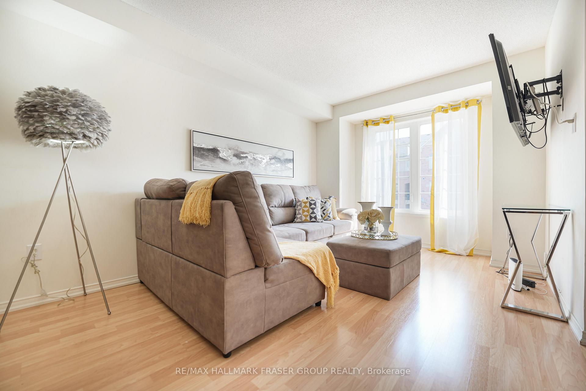 Photo 7 of 18 Silvester Street, Ajax, Northeast Ajax — HOMEH