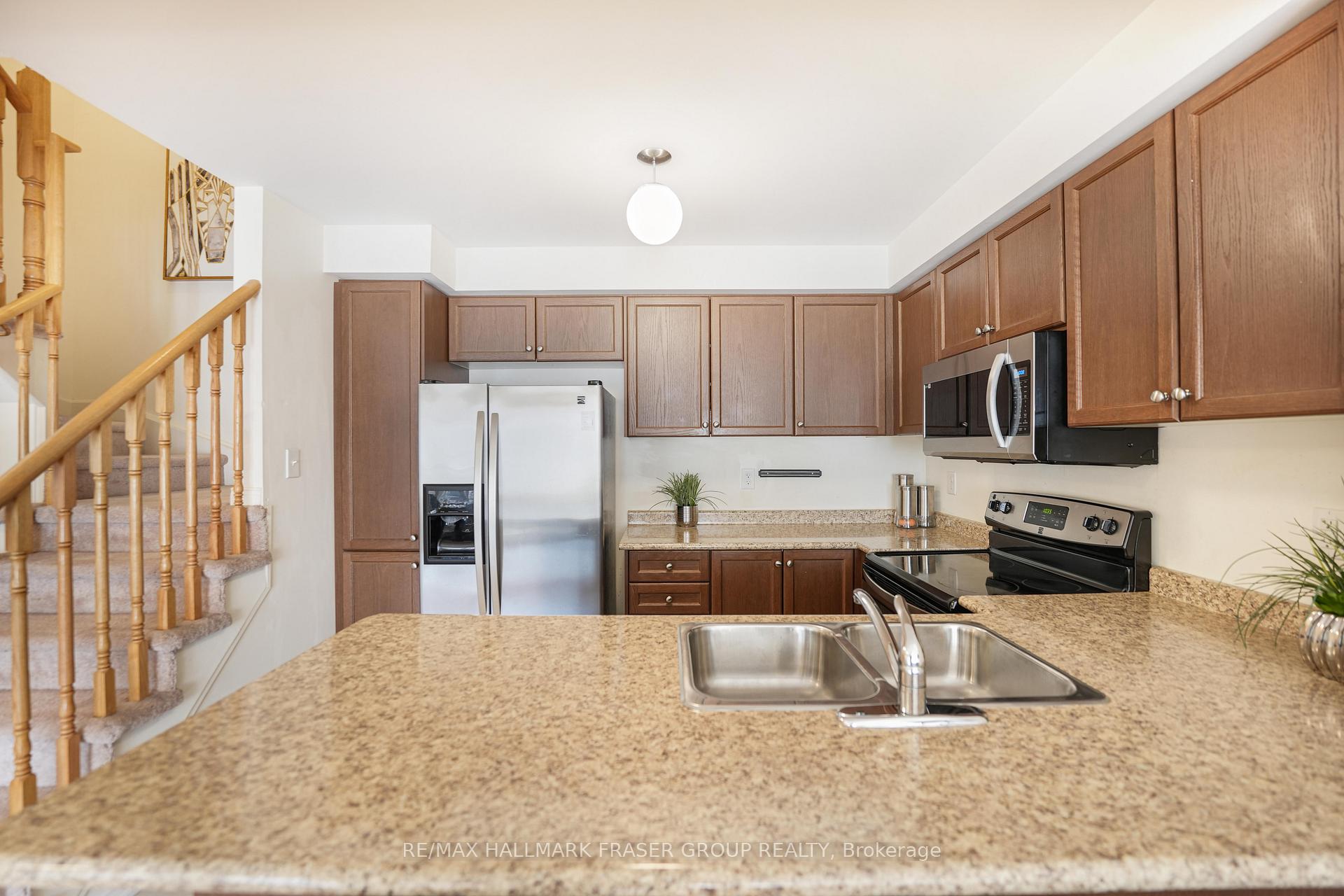 Photo 9 of 18 Silvester Street, Ajax, Northeast Ajax — HOMEH