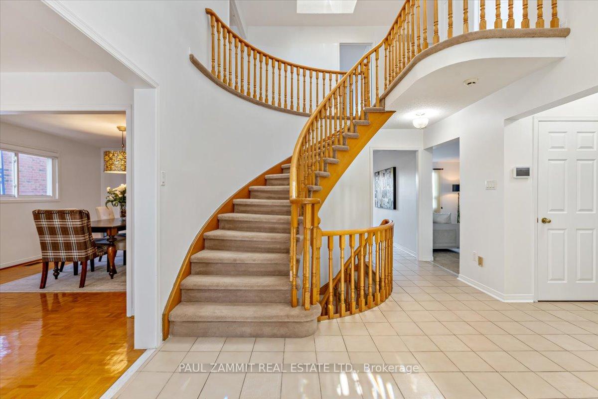 Photo 5 of 16 Parklawn Crescent, Markham, Thornlea — HOMEH