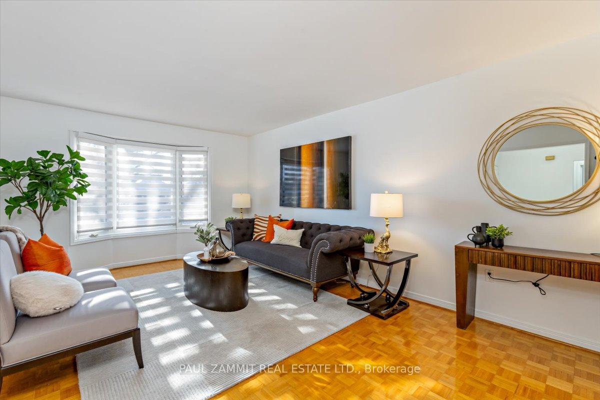 Photo 9 of 16 Parklawn Crescent, Markham, Thornlea — HOMEH