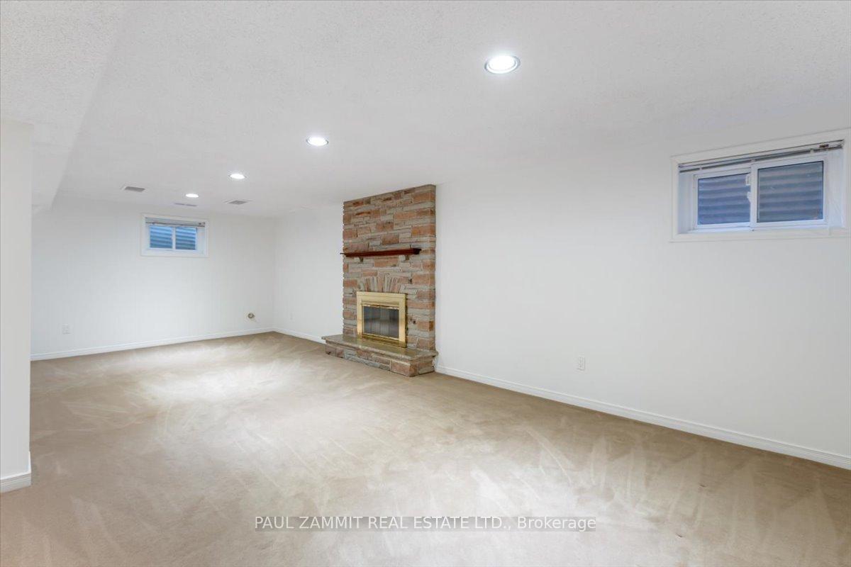 Photo 34 of 16 Parklawn Crescent, Markham, Thornlea — HOMEH