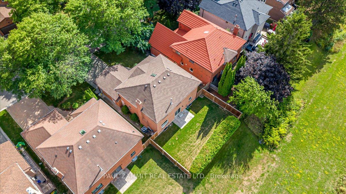 Photo 36 of 16 Parklawn Crescent, Markham, Thornlea — HOMEH